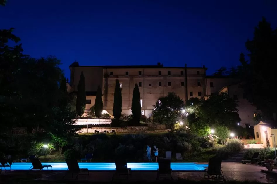 Swimming pool in Monastero Le Grazie