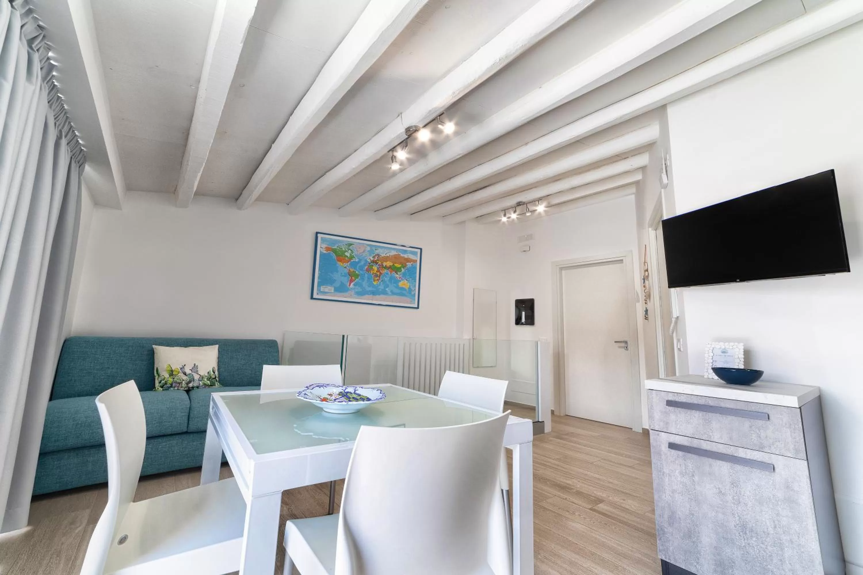 Dining Area in Lo Scoglio della Formica B&B