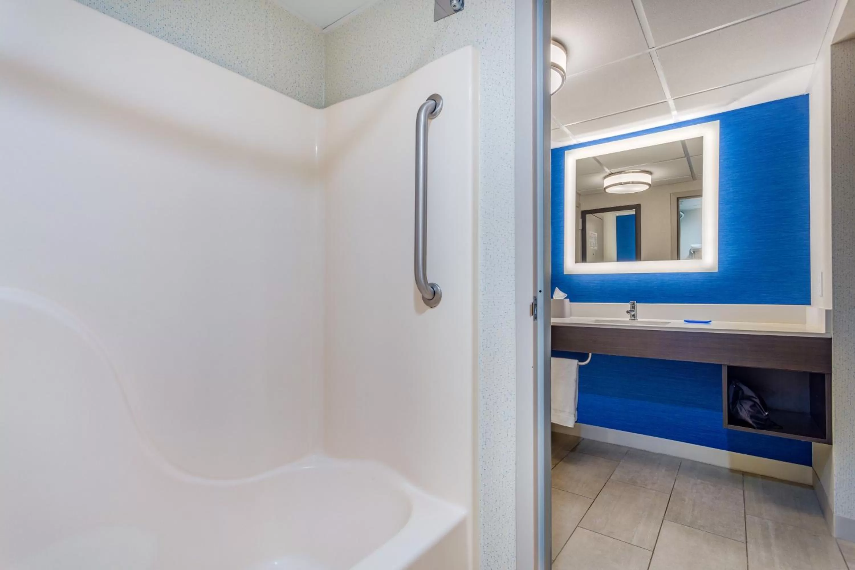 Bathroom in Holiday Inn Express Ramsey Mahwah by IHG