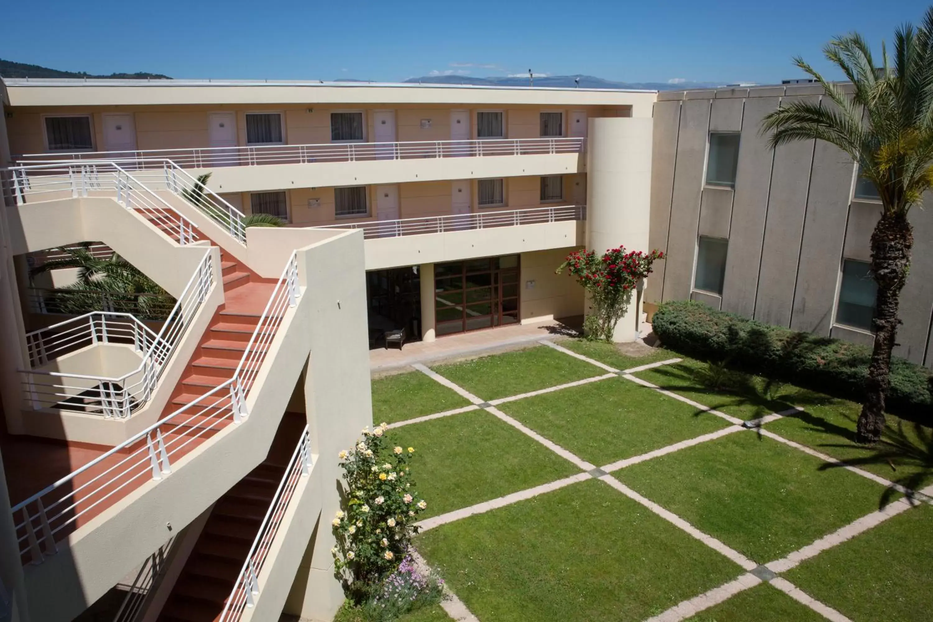 Privilege Double Room in Mercure Cannes Mandelieu Privilege Double Room in Mercure Cannes Mandelieu