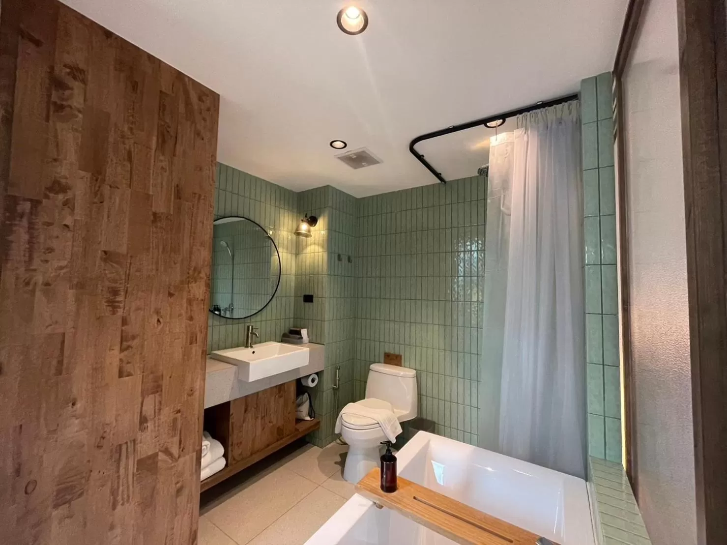 Bathroom in karaarom hotel