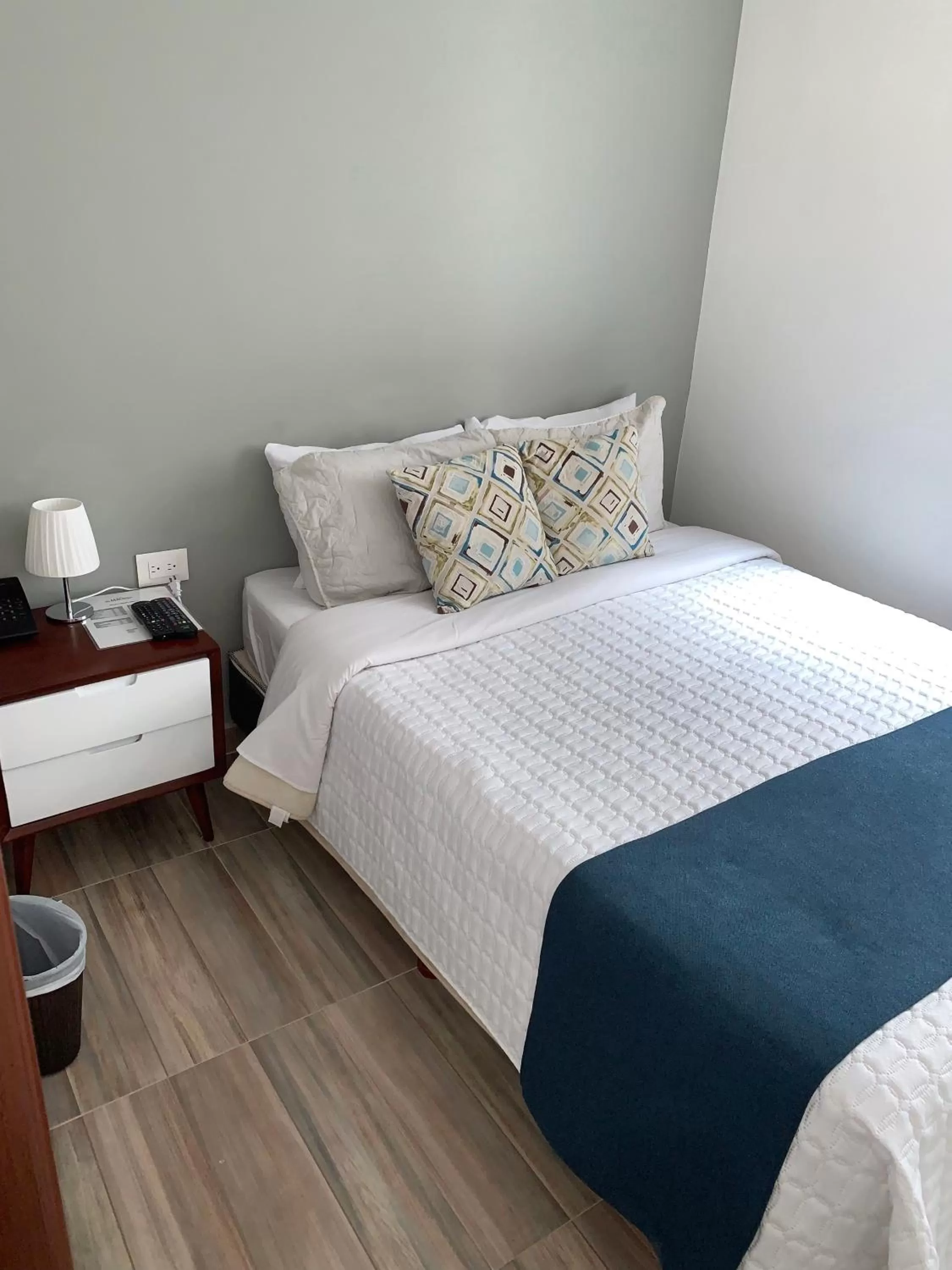 Photo of the whole room, Bed in Hotel Maceo 55 - Colonial Inn