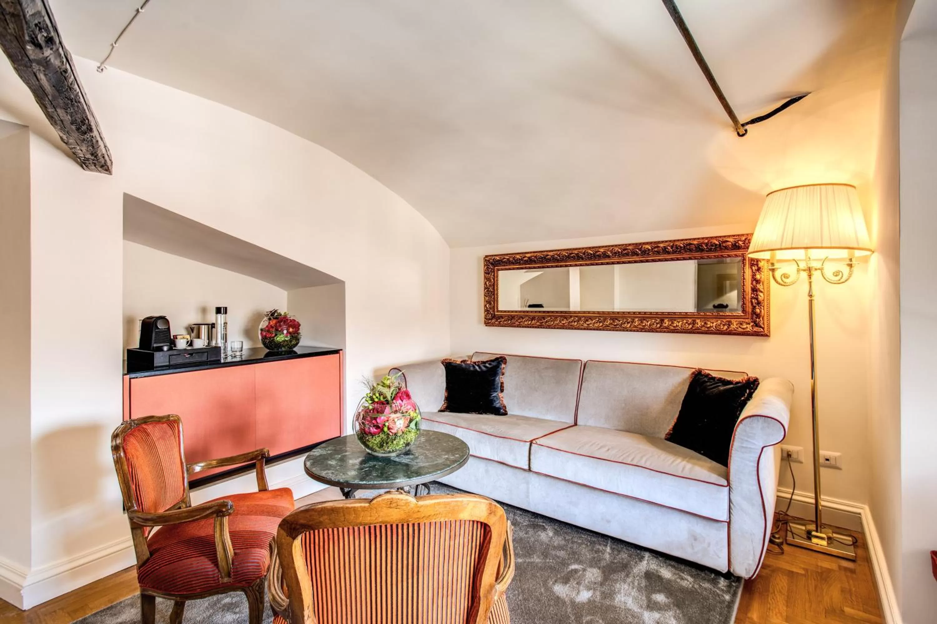 Coffee/tea facilities in Eitch Borromini Palazzo Pamphilj