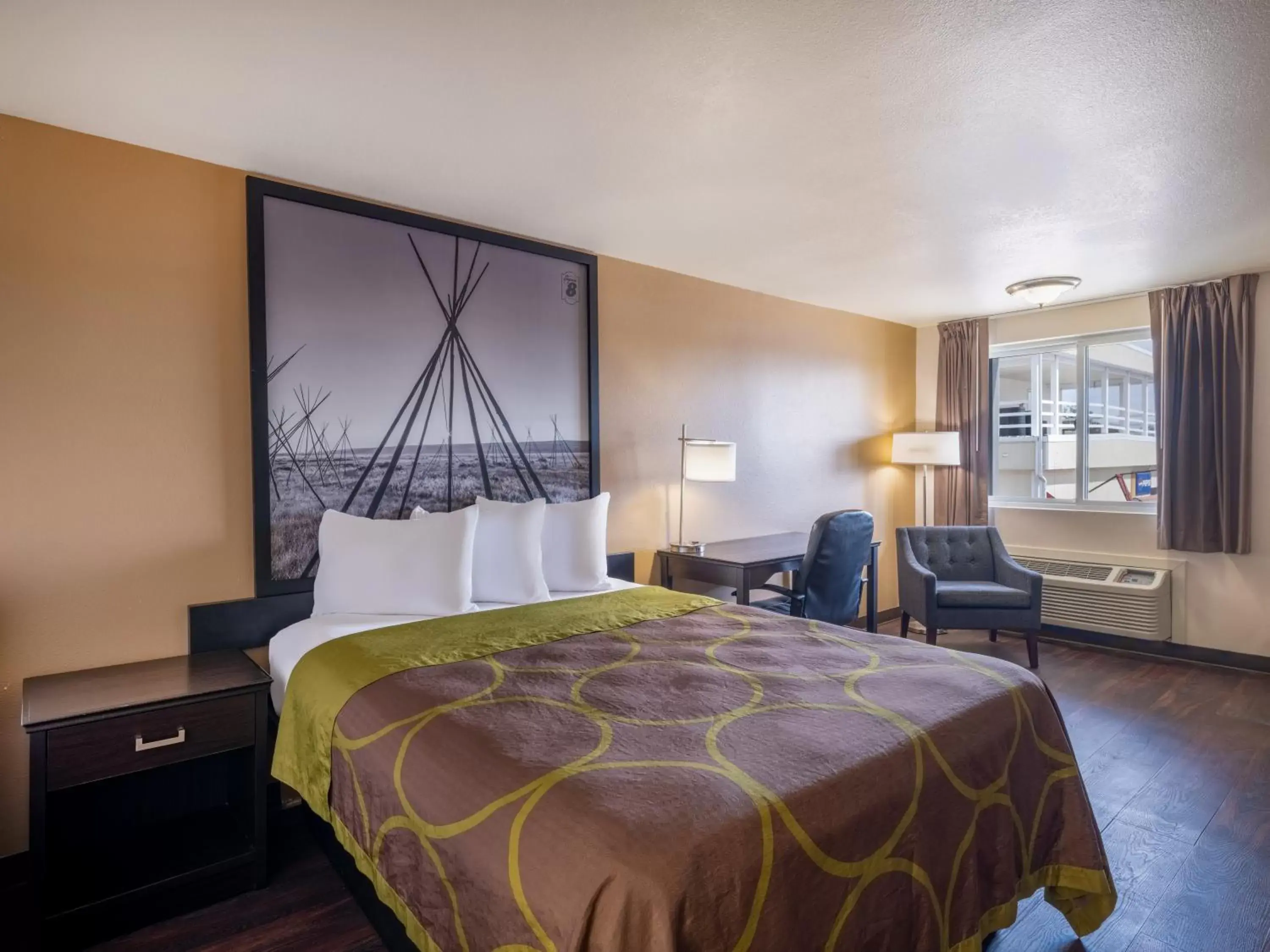 1 Queen Bed and Double Room with Two Double Beds, Non-Smoking in Super 8 by Wyndham Hardin Little Bighorn Battlefield 1 Queen Bed and Double Room with Two Double Beds, Non-Smoking in Super 8 by Wyndham Hardin Little Bighorn Battlefield