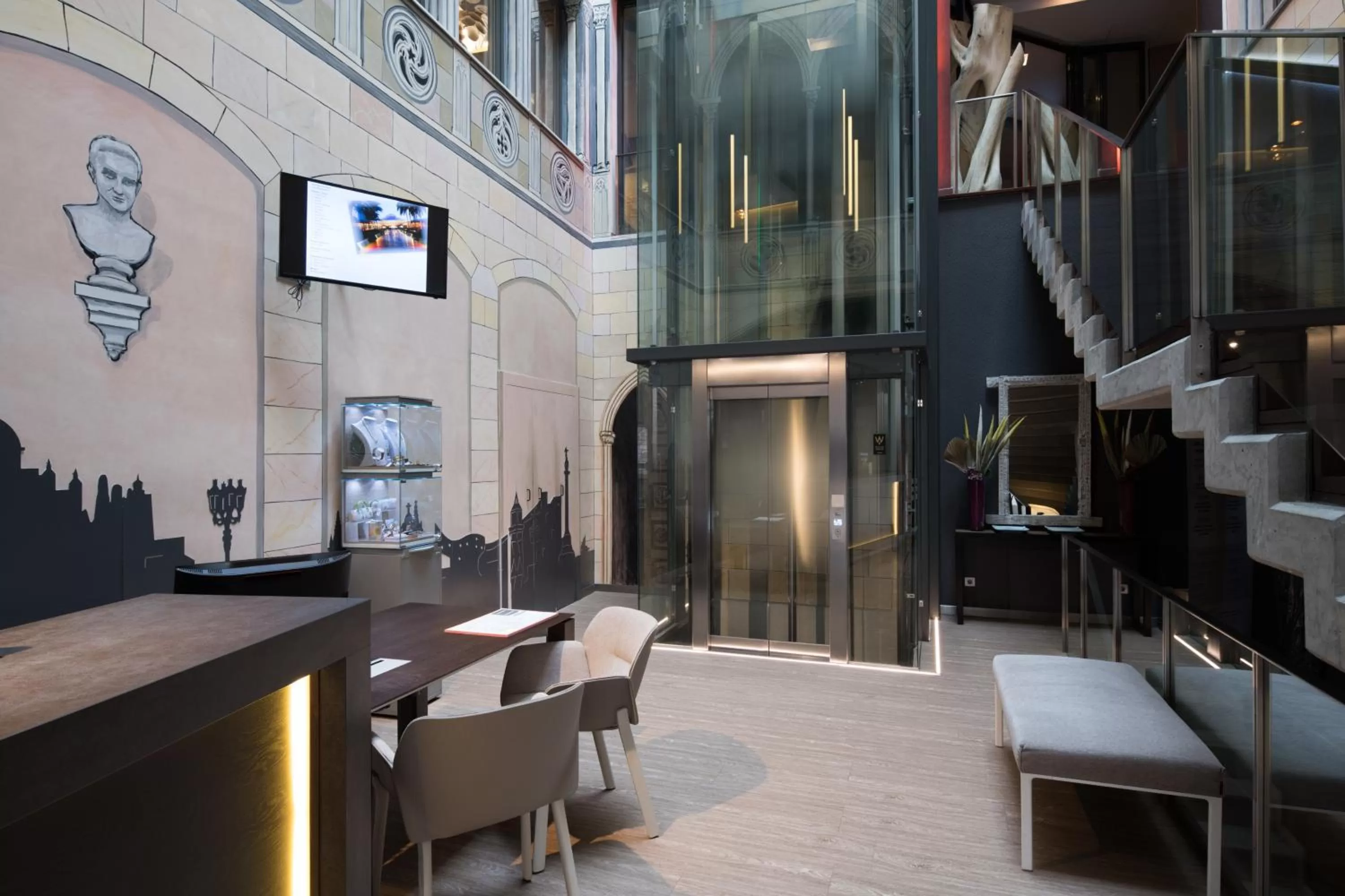 Lobby or reception in Catalonia Catedral