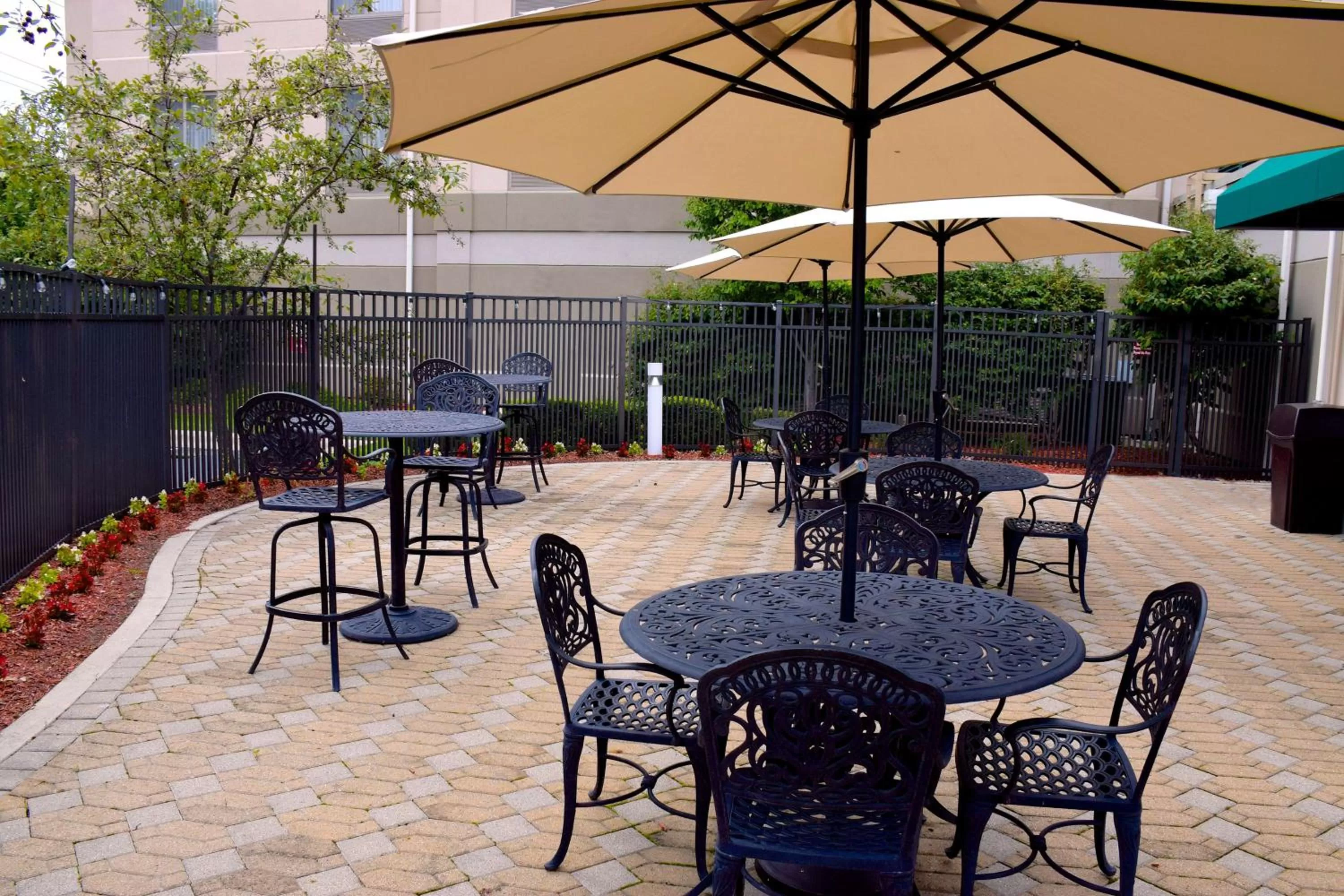 Patio in Hilton Garden Inn Columbus/Polaris