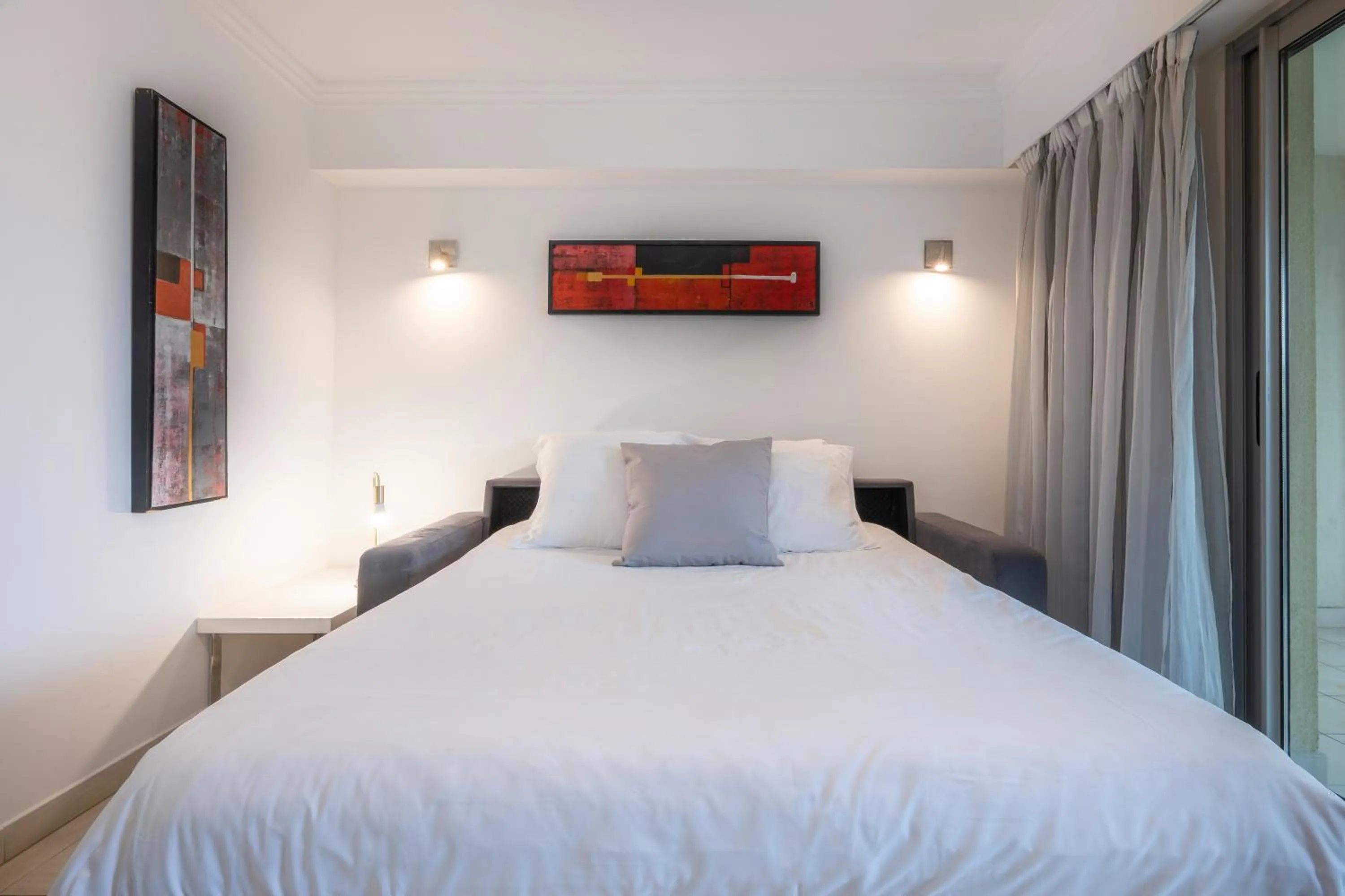Bedroom, Bed in Nemea Appart Hotel Le Lido Cagnes sur Mer