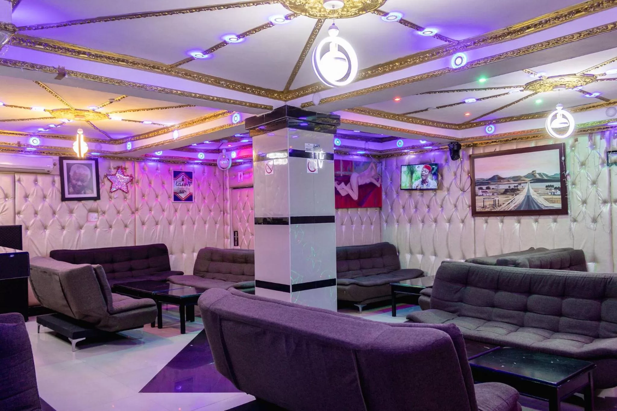 Nightclub / DJ in Gold Crown International Hotel Johannesburg