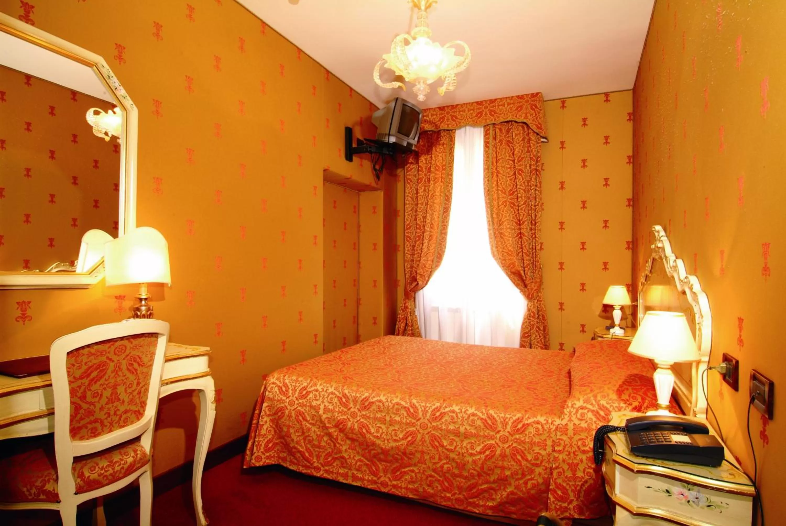 Photo of the whole room, Bed in Hotel San Gallo