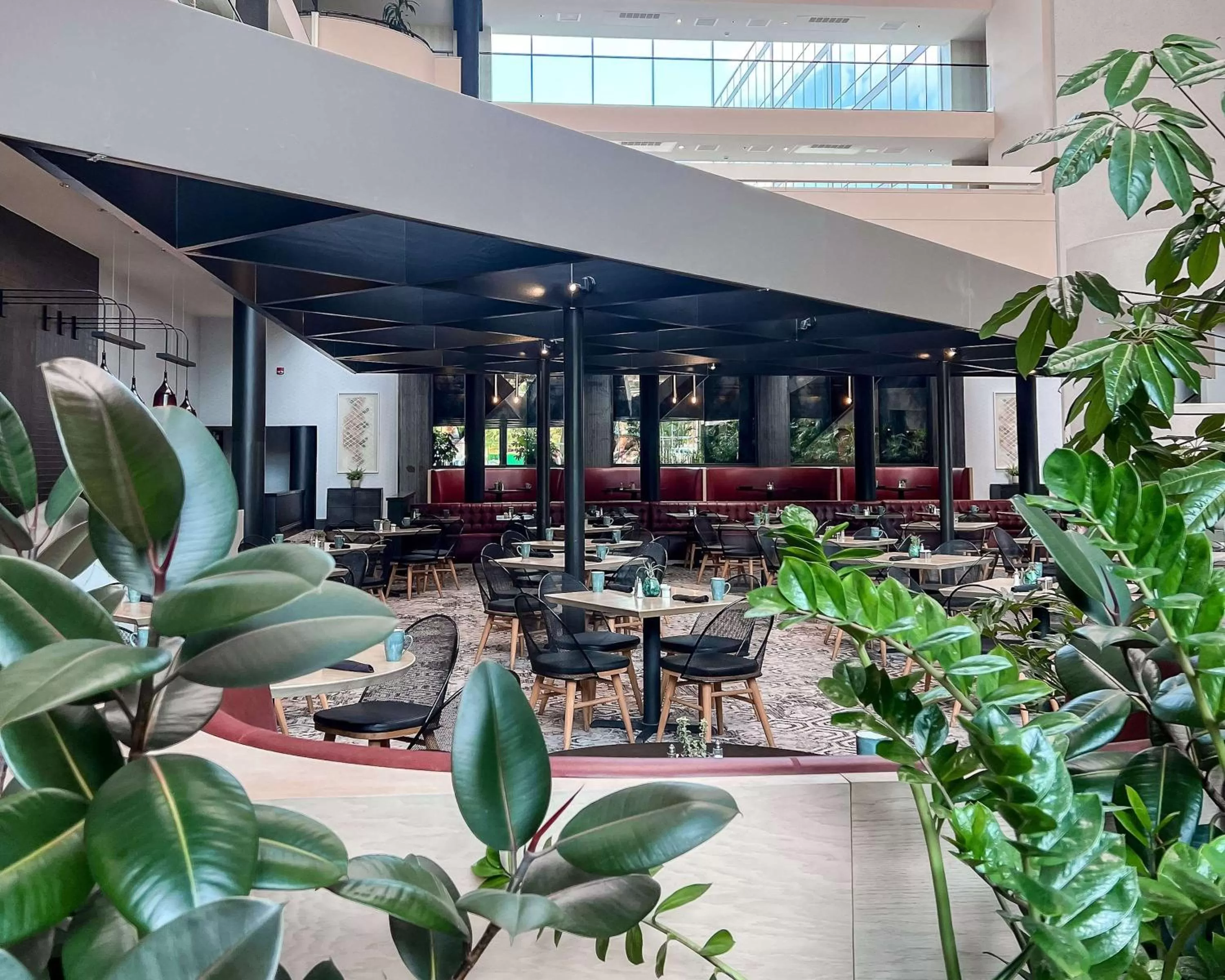 Restaurant/places to eat in Hyatt Regency Houston West