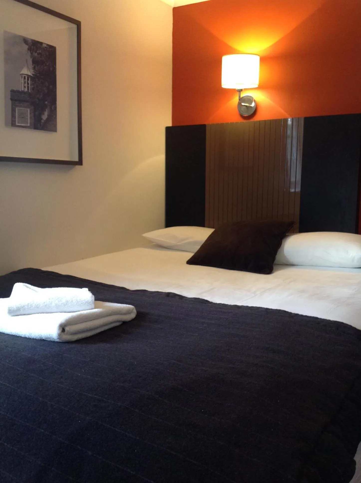 Bed in Highfield Park