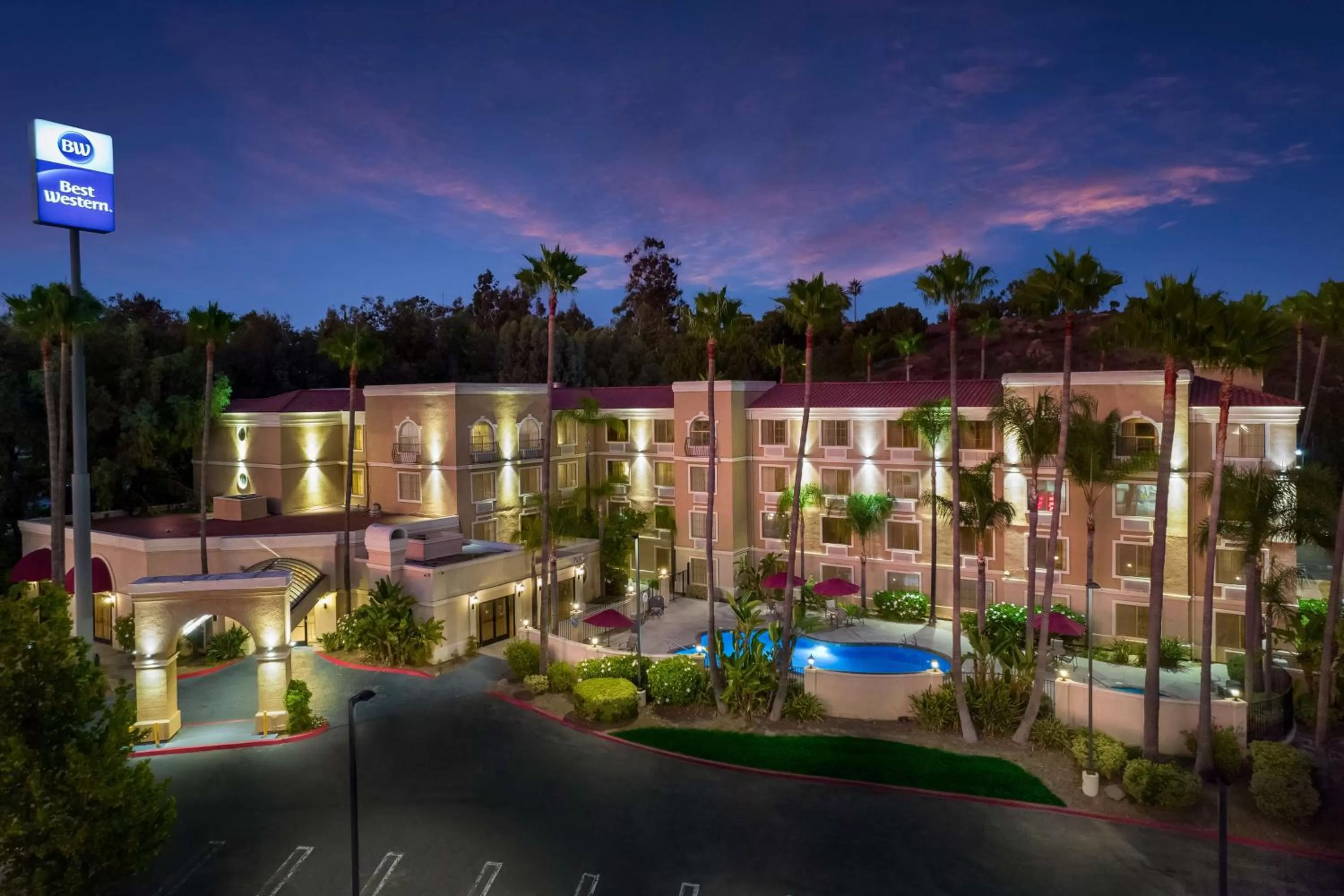 Property building in Best Western Escondido Hotel