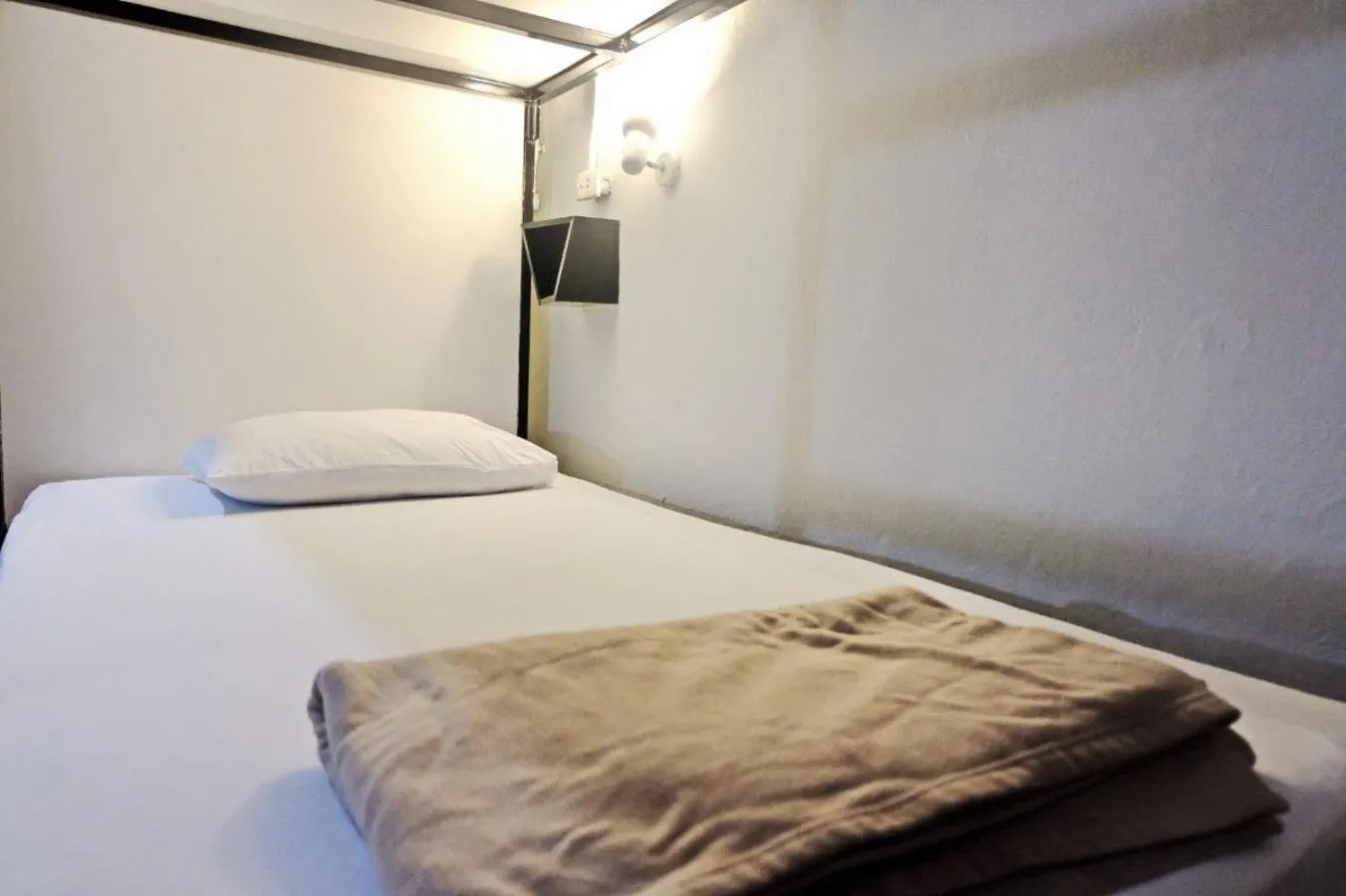 bunk bed, Bed in Bangkok Nomad Hostel