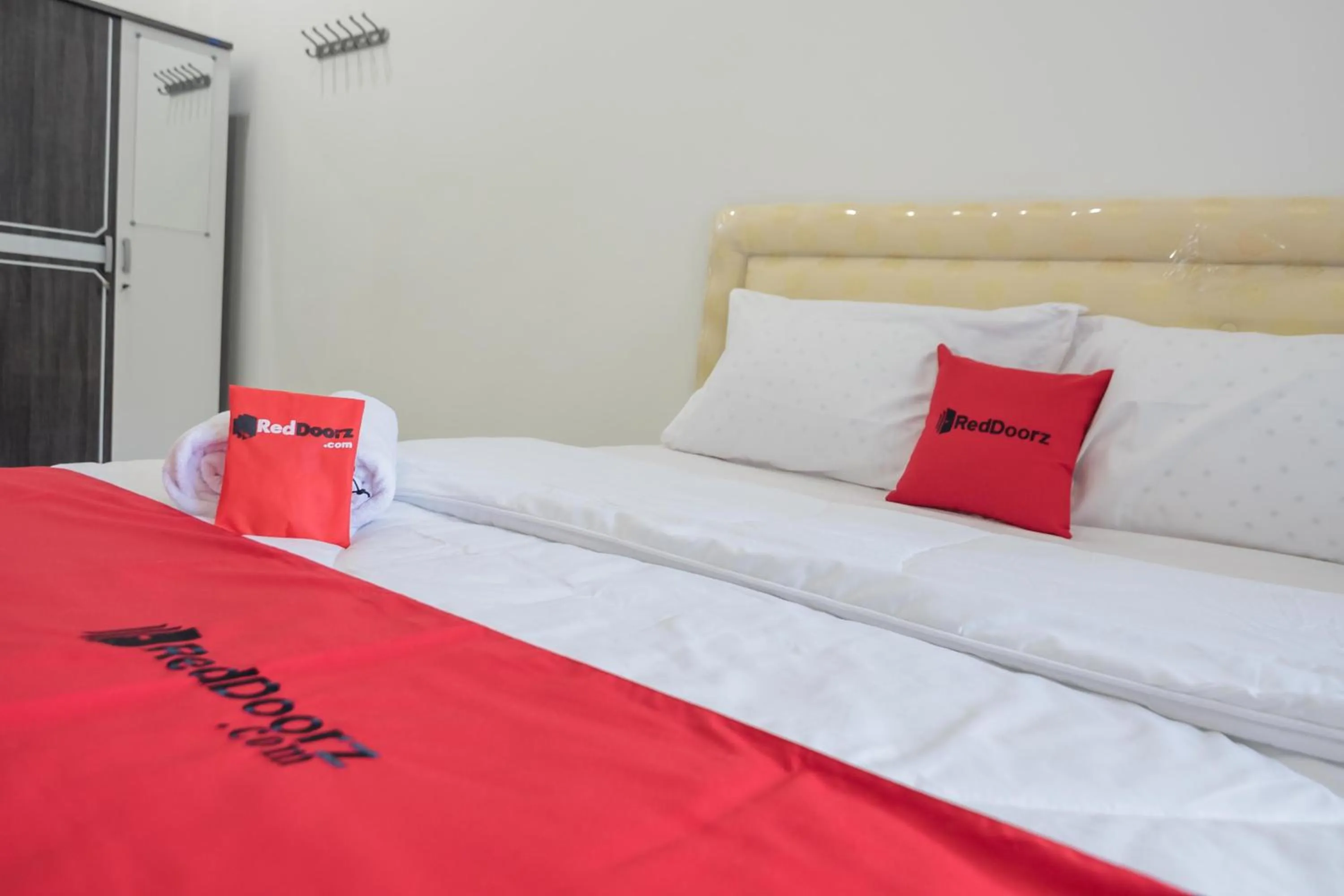 Bedroom, Bed in RedDoorz near Sultan Thaha Airport Jambi