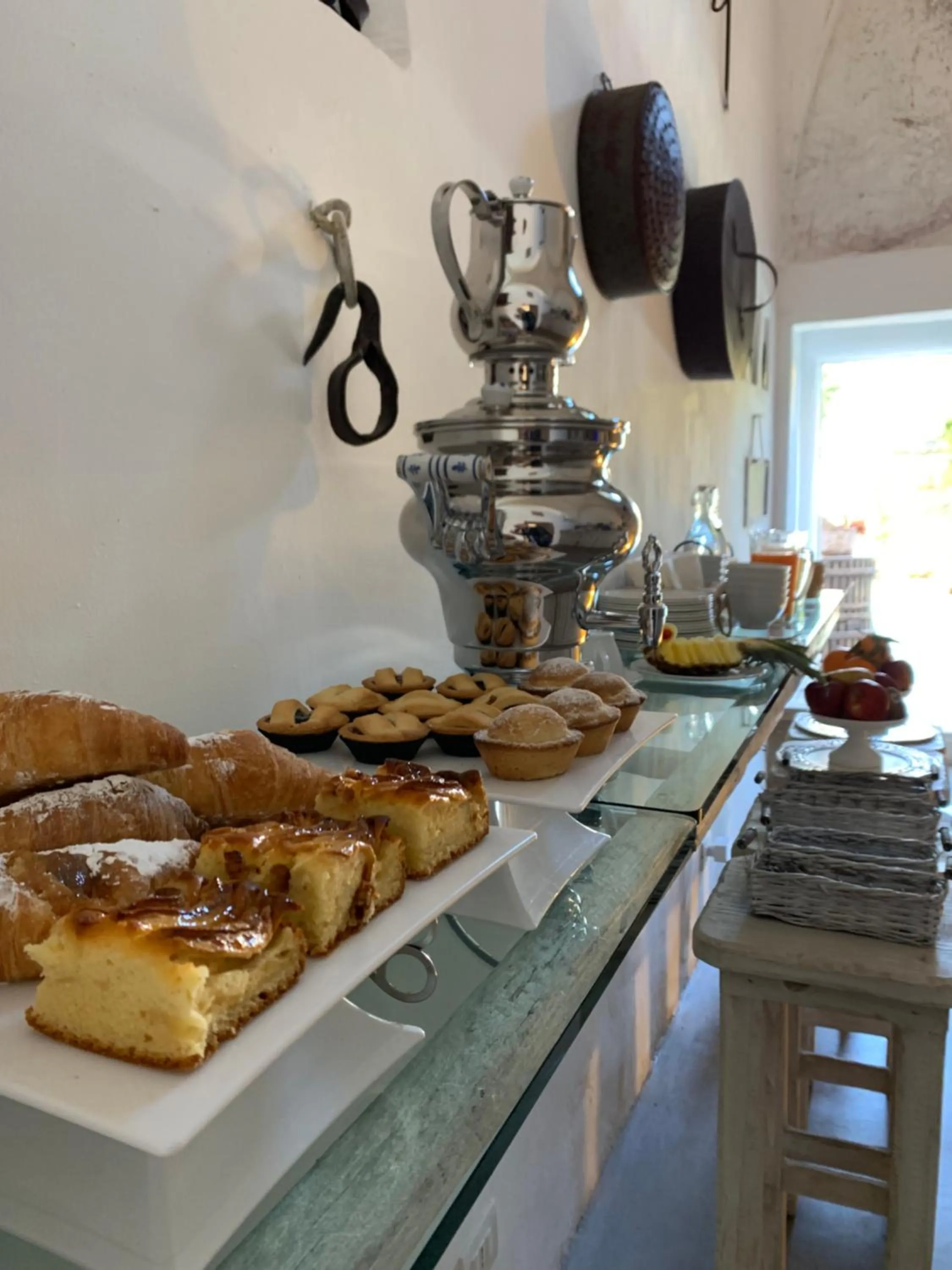 Buffet breakfast in Palazzo Castriota