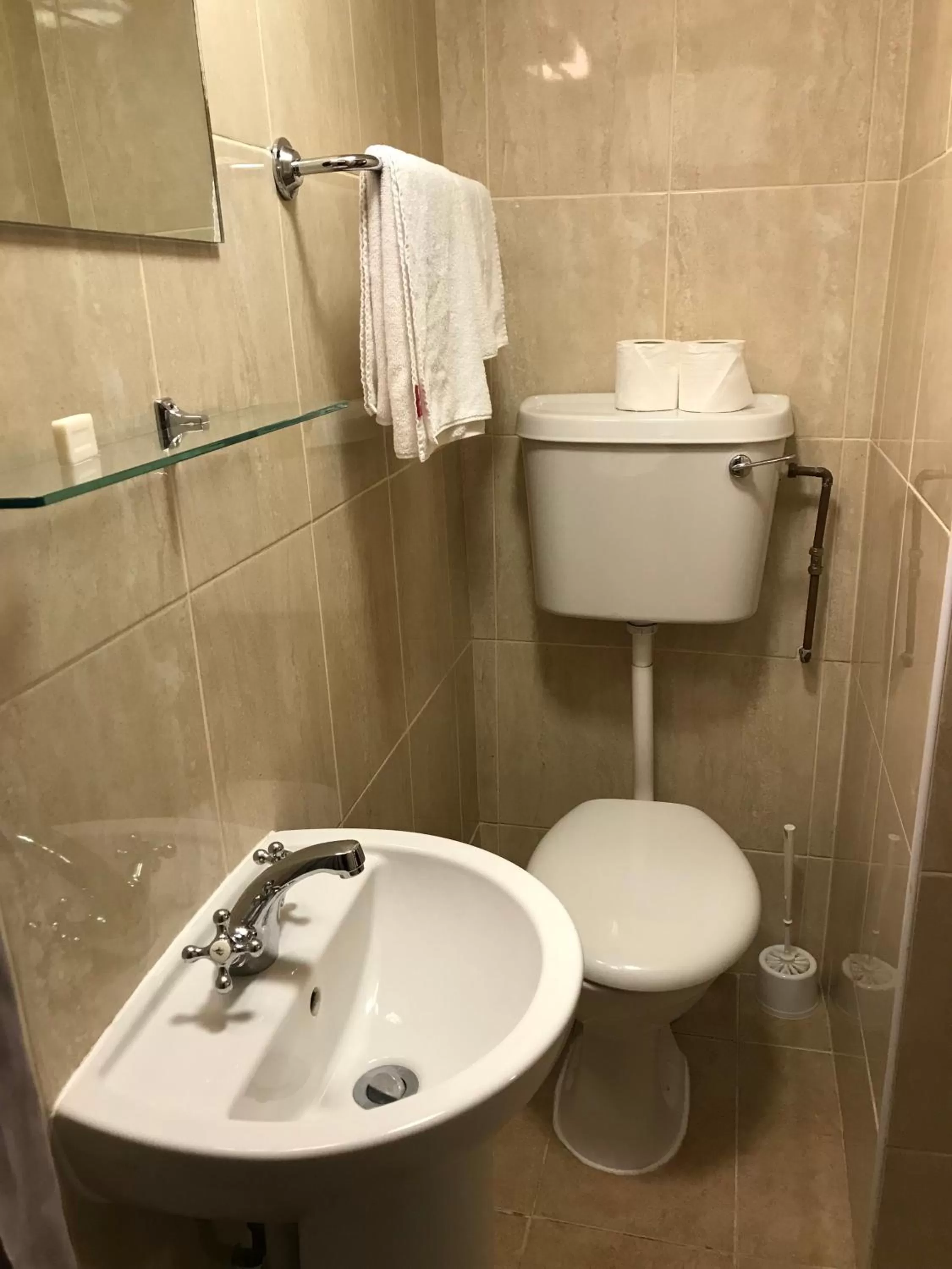 Bathroom in Seven Dials Hotel