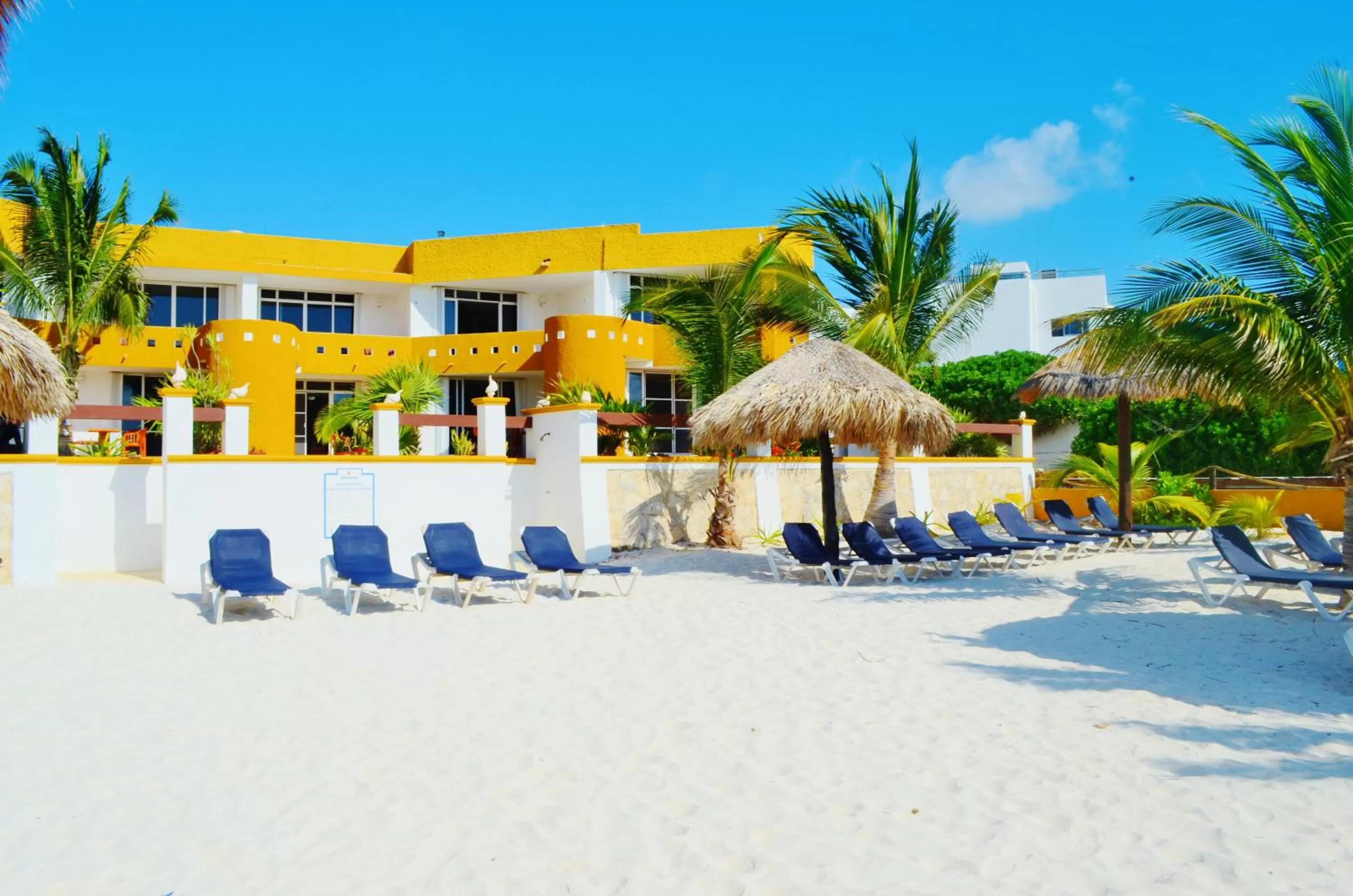 Beach in Arrecifes Suites