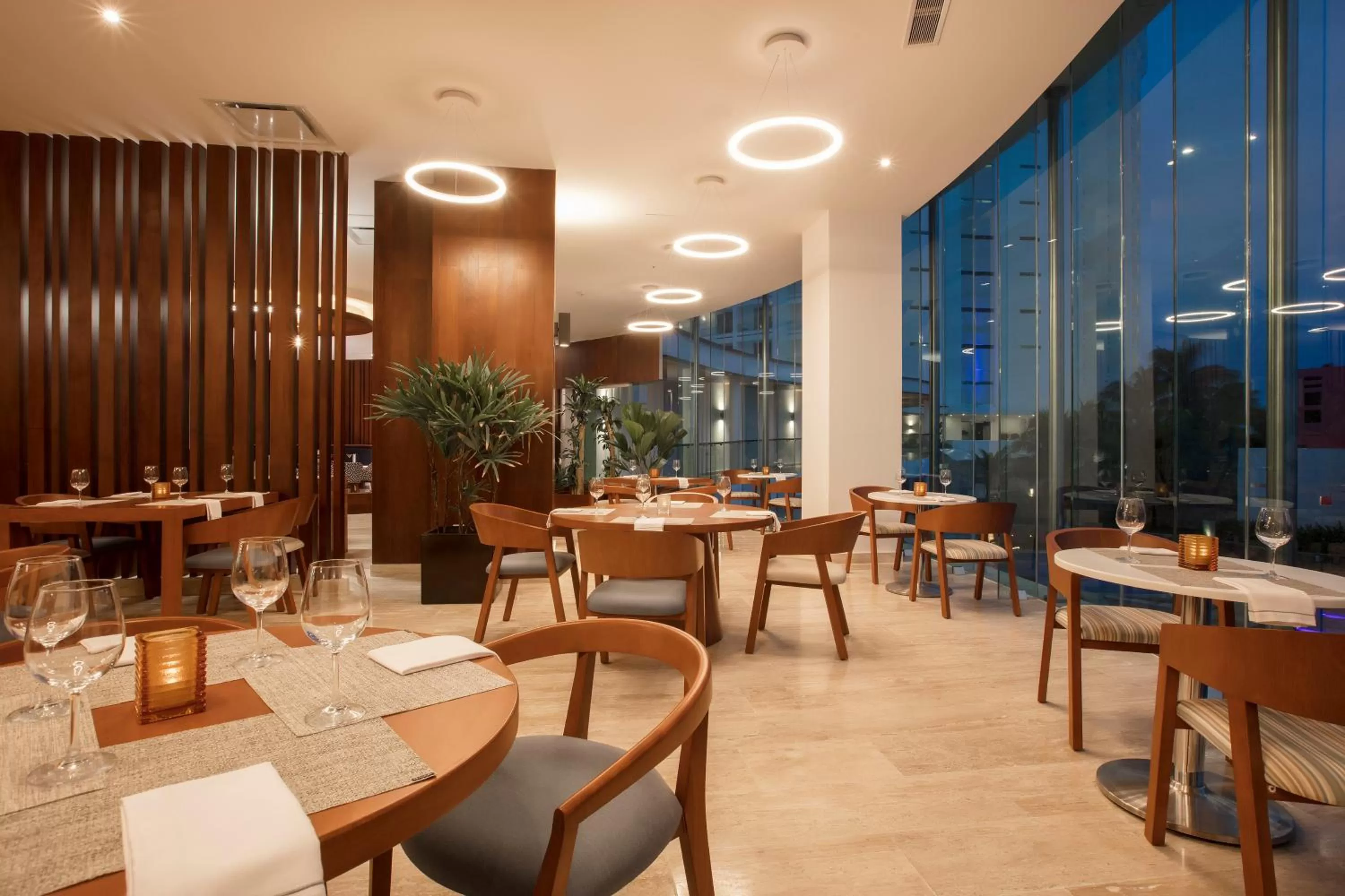 Restaurant/places to eat in Altitude at Krystal Grand Cancun - All Inclusive