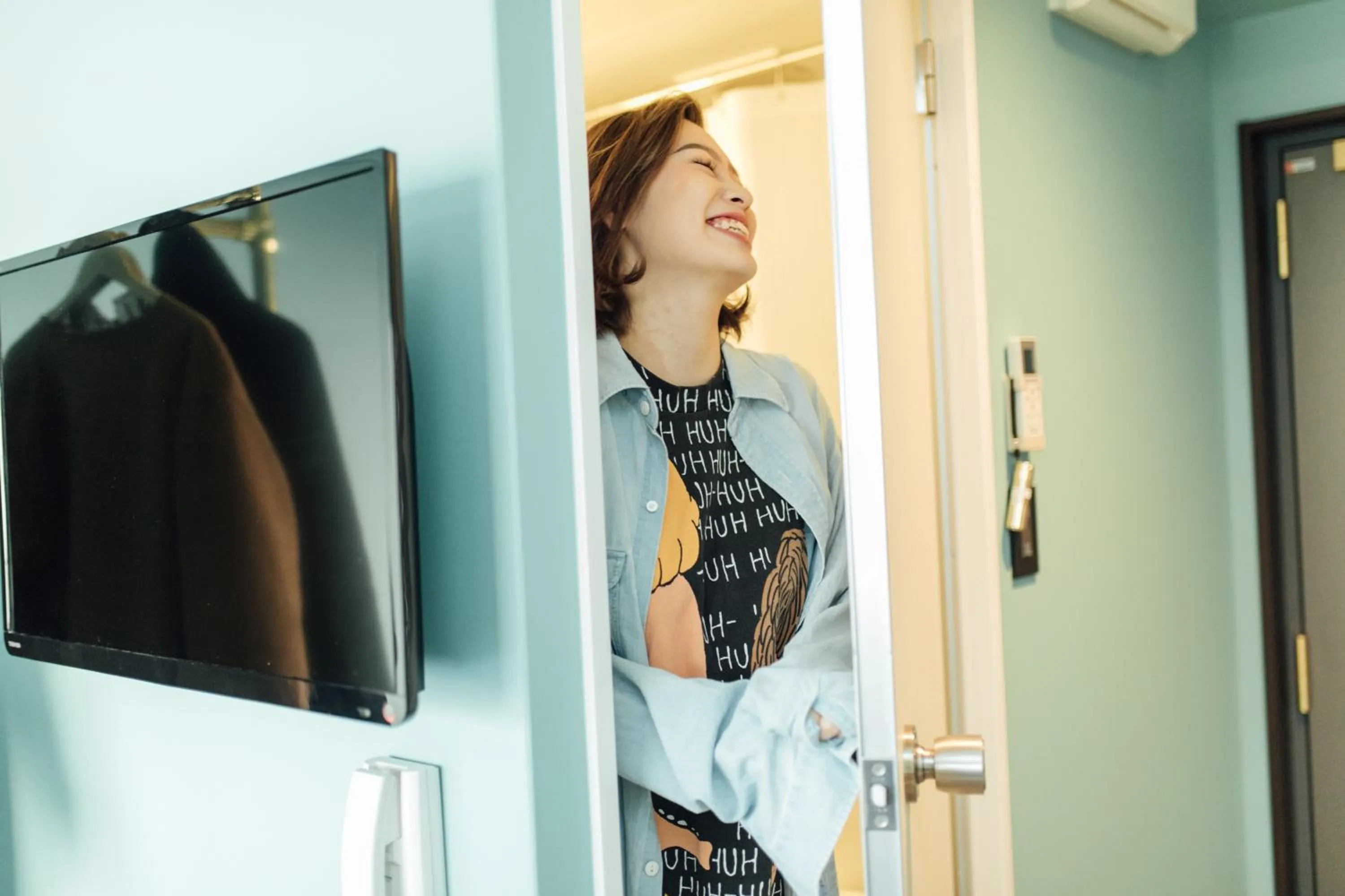 People in Hotel She, Kyoto