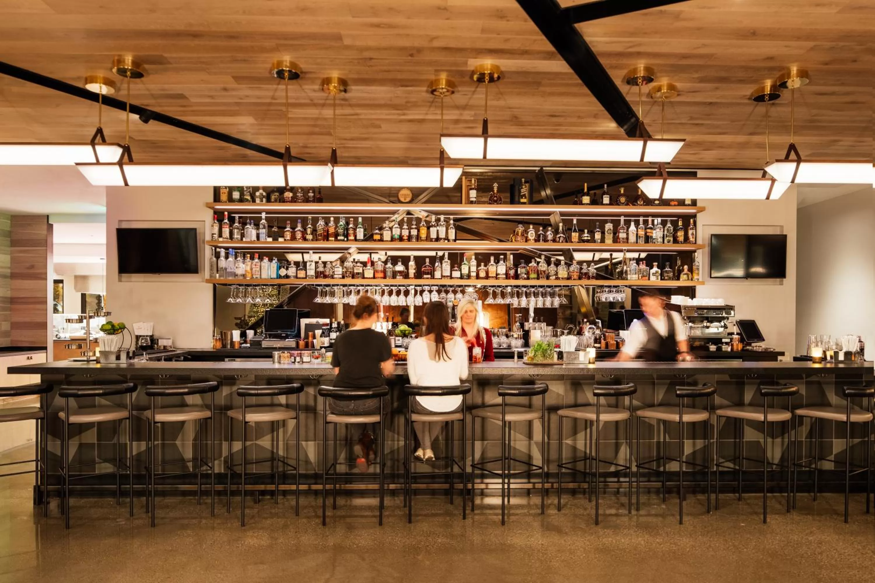 Lounge or bar in Hotel San Luis Obispo