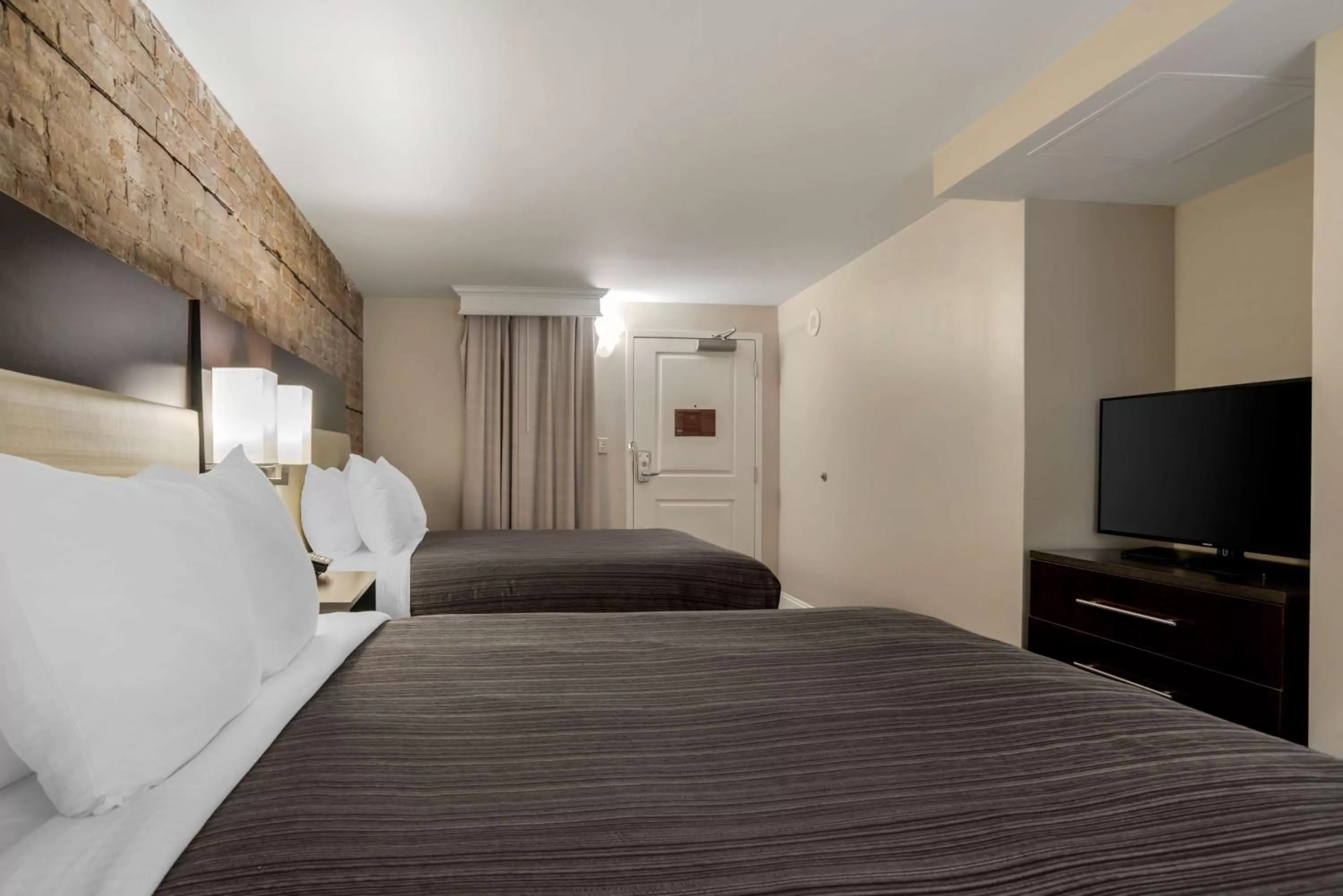 Double Room with Two Double Beds and Roll-In Shower - Disability Access/Non-Smoking in Best Western Plus St. Christopher Hotel