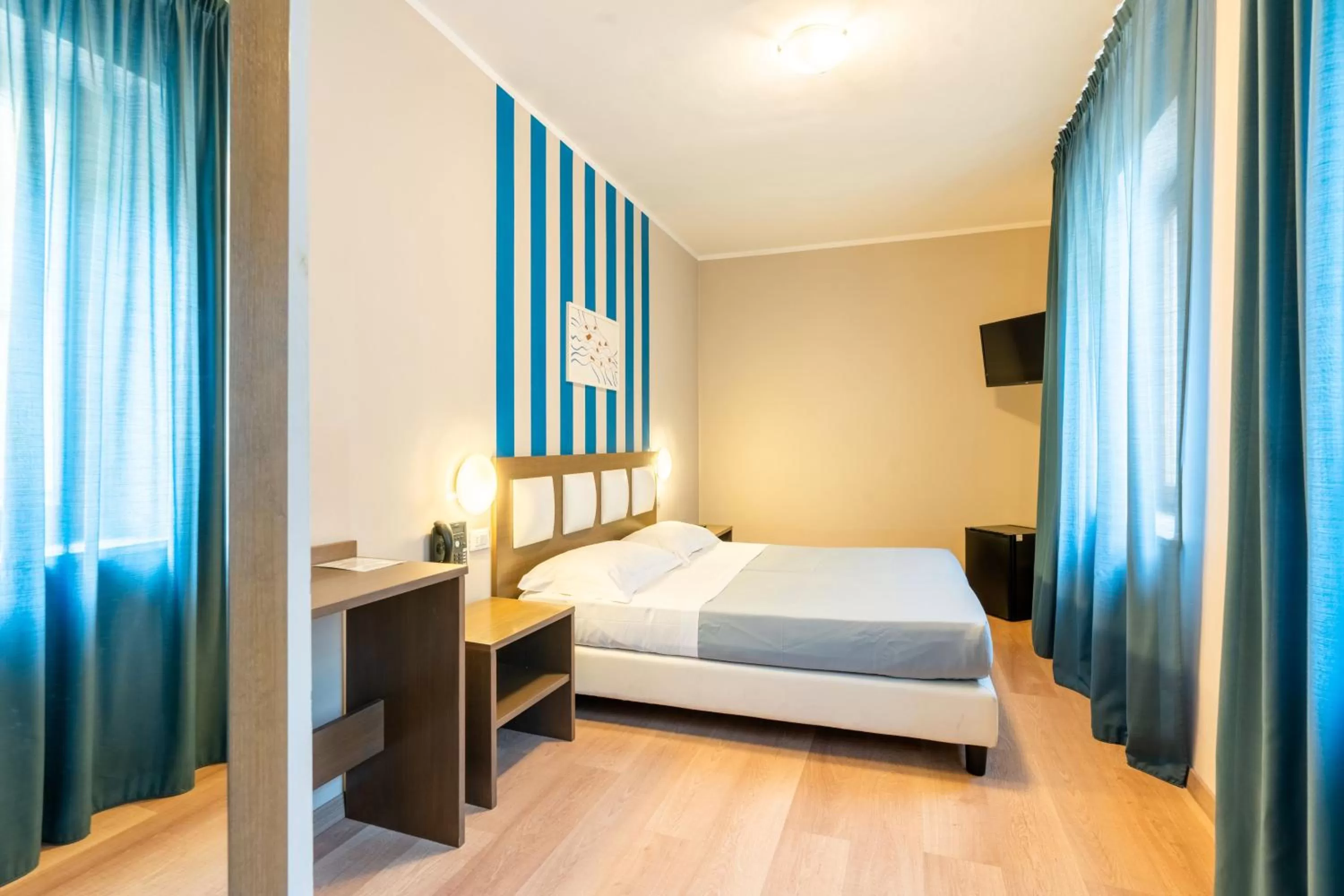 Photo of the whole room, Bed in GG8 Hotel & Suite SPA