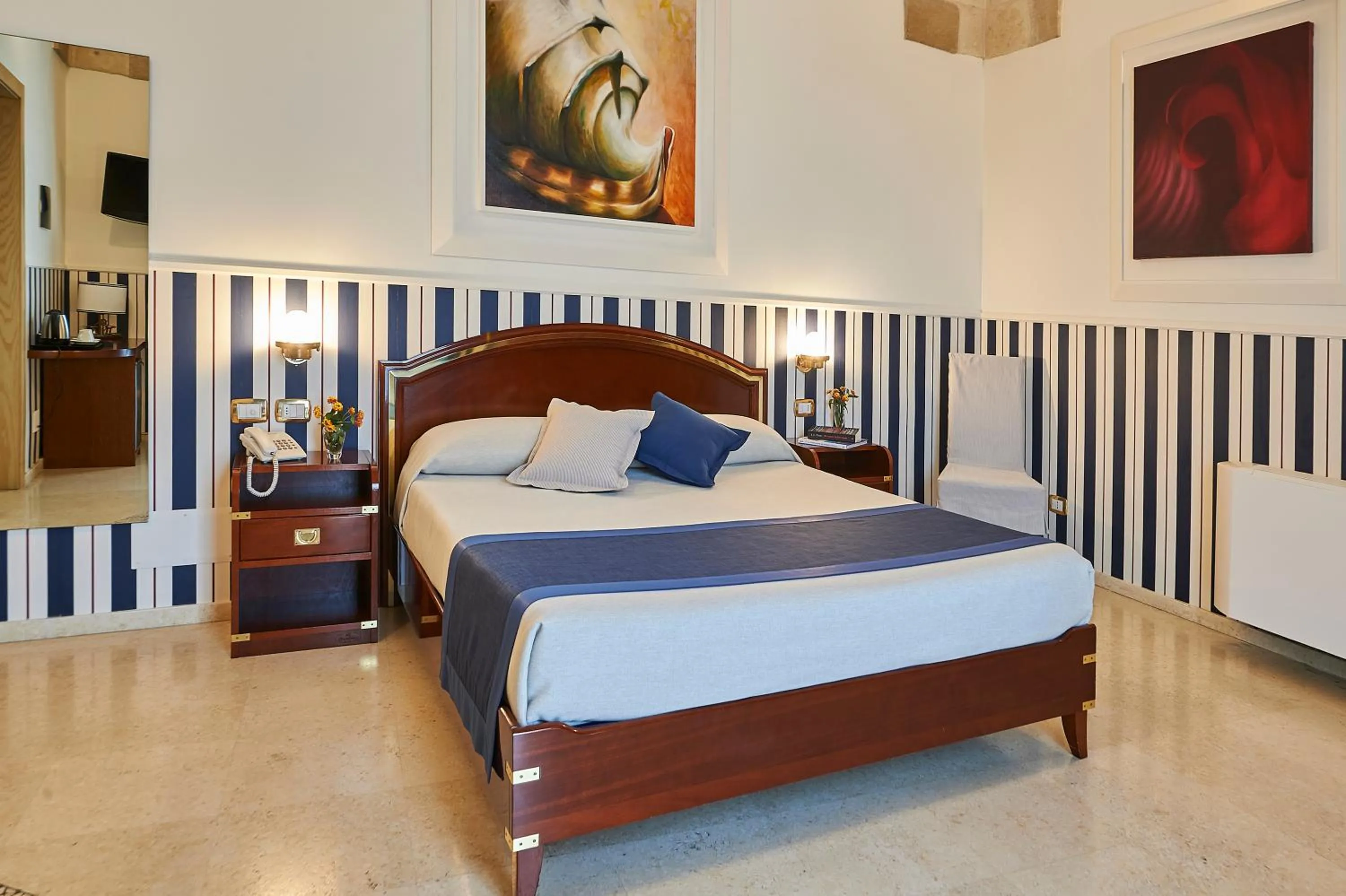 Classic Double Room in Corte Di Nettuno - CDSHotels