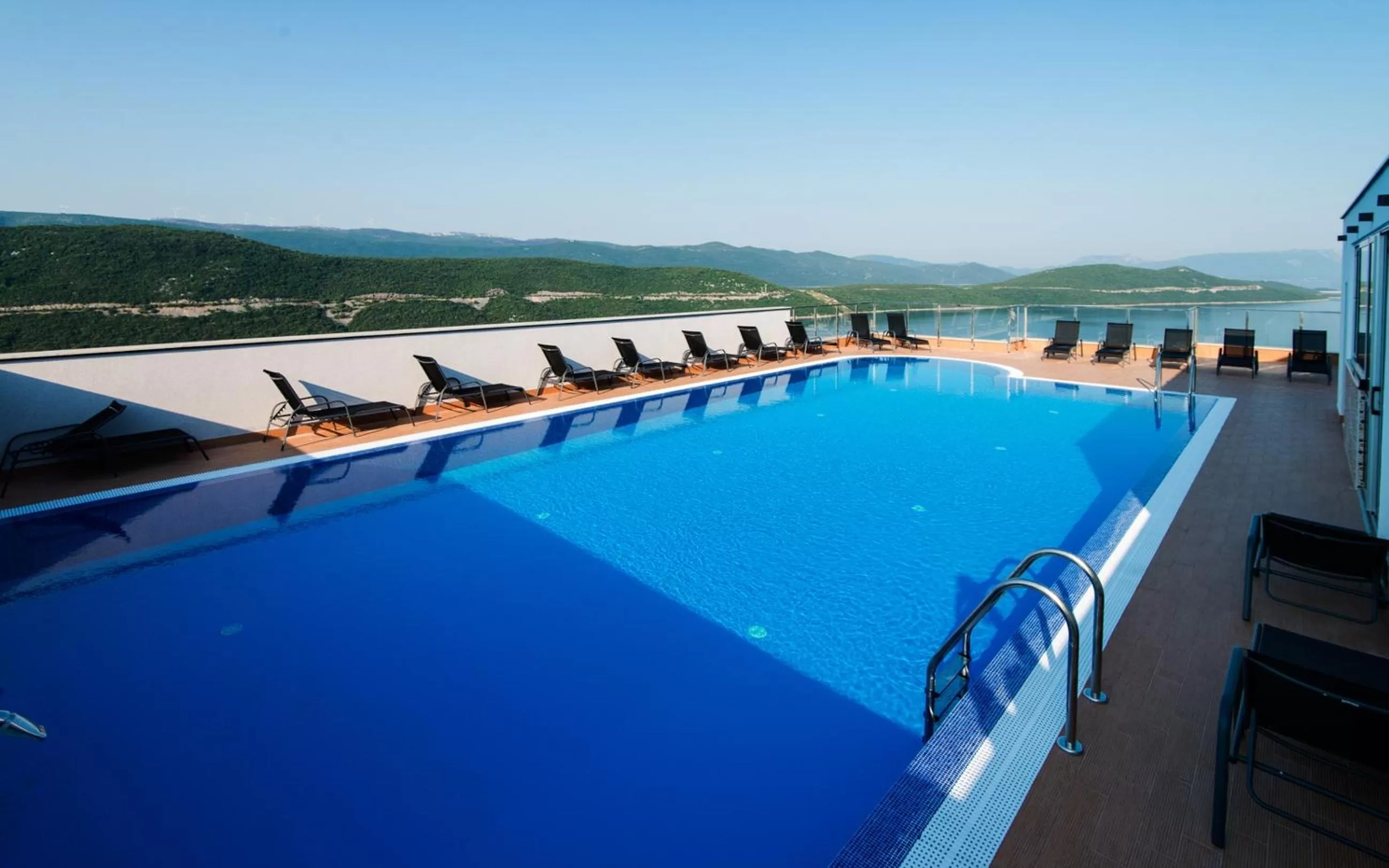Swimming pool in Hotel Jadran Neum