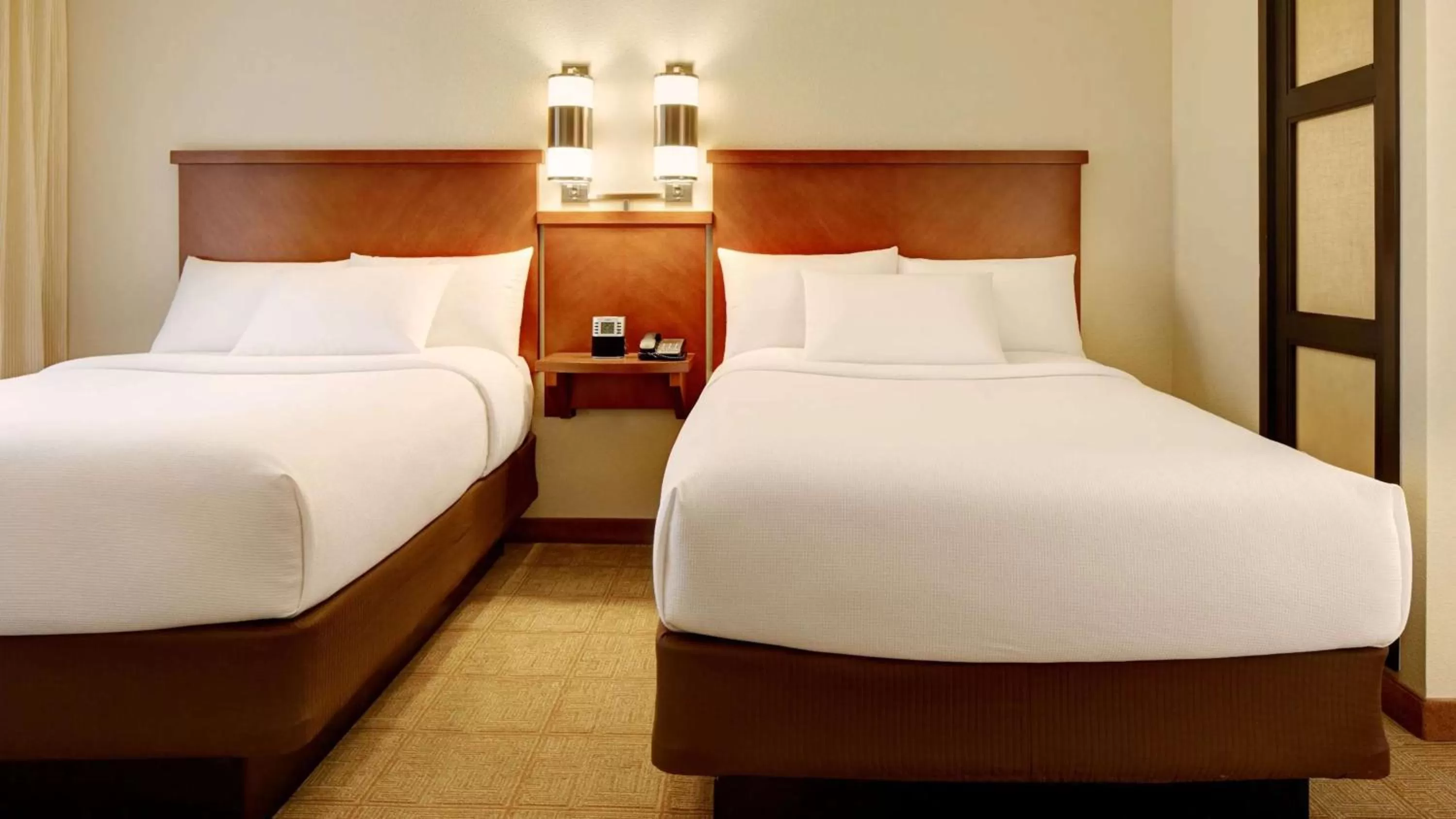 Bedroom, Bed in Sonesta Select Austin North Central