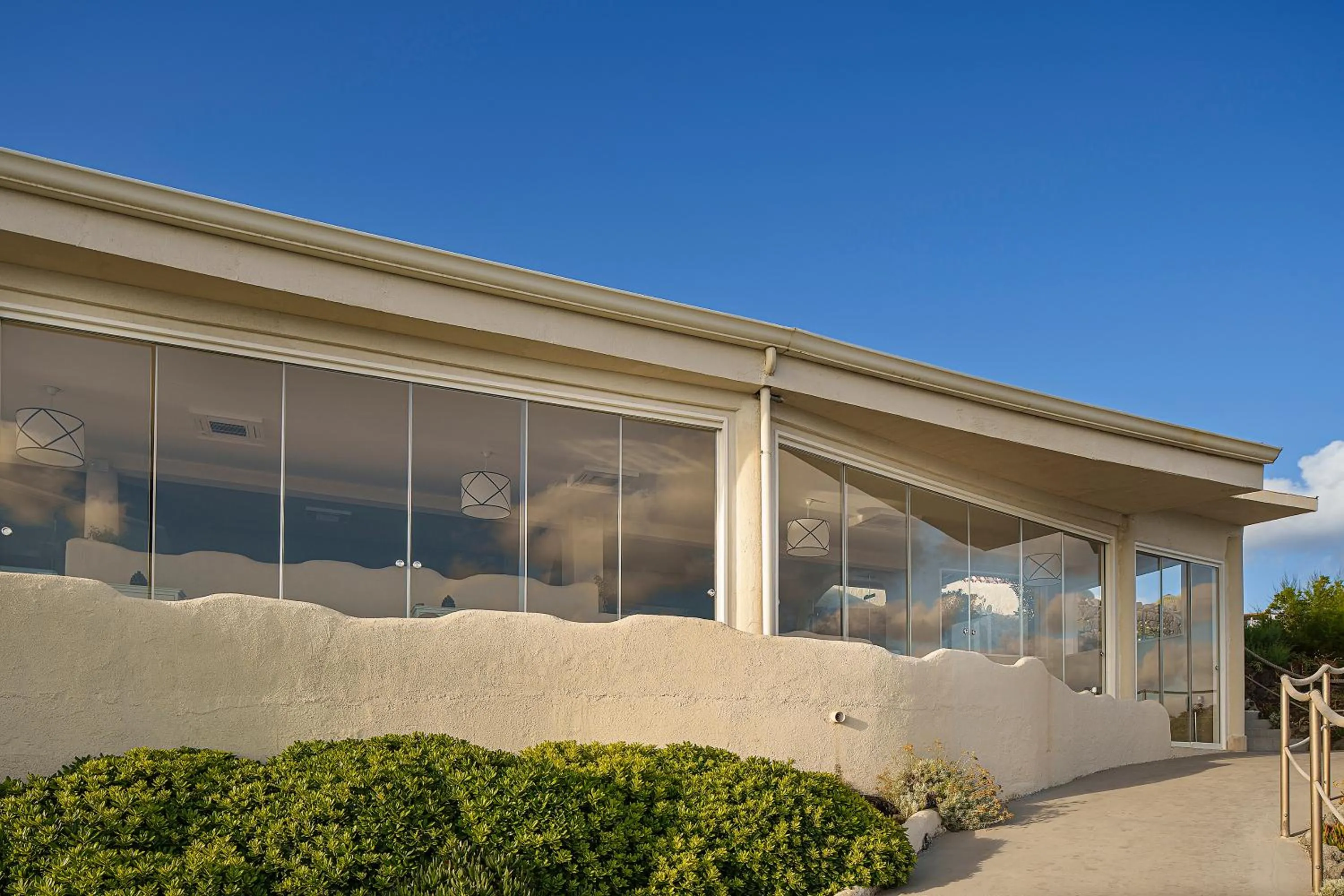 Restaurant/places to eat in Therasia Resort Sea and SPA - The Leading Hotels of the World