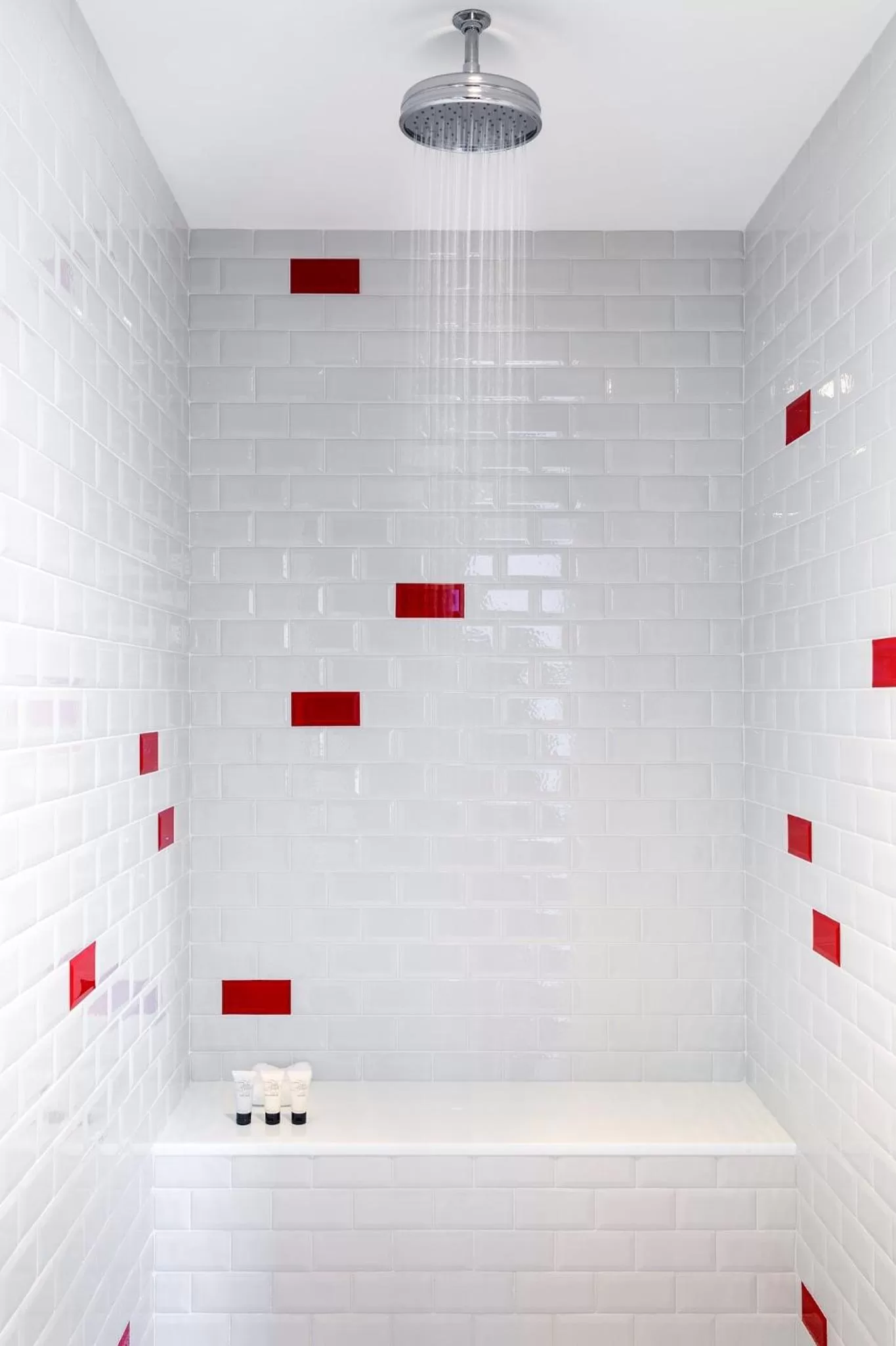 Shower in Virgin Hotels Chicago