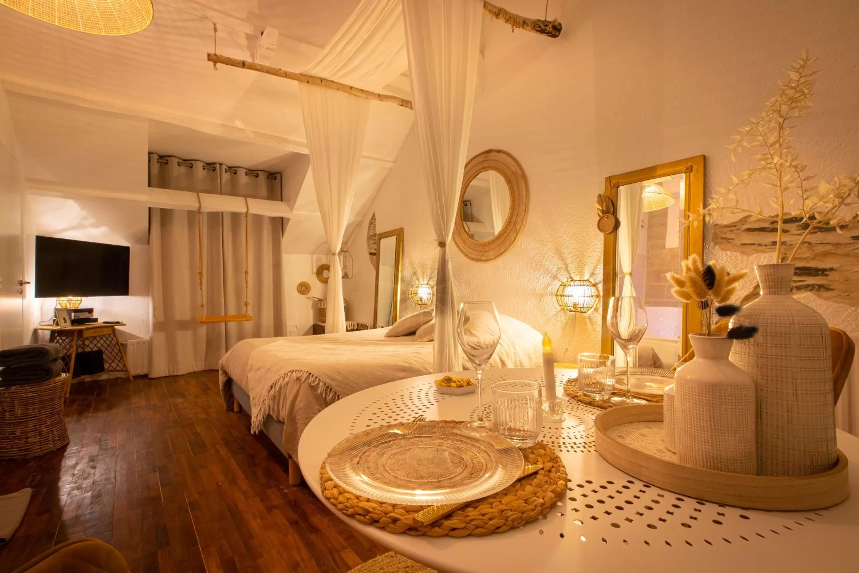 Bed in Love Room Bohème Les Petits Plaisirs