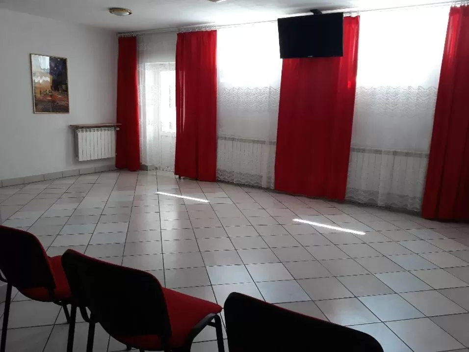 Communal lounge/ TV room in Hotel As