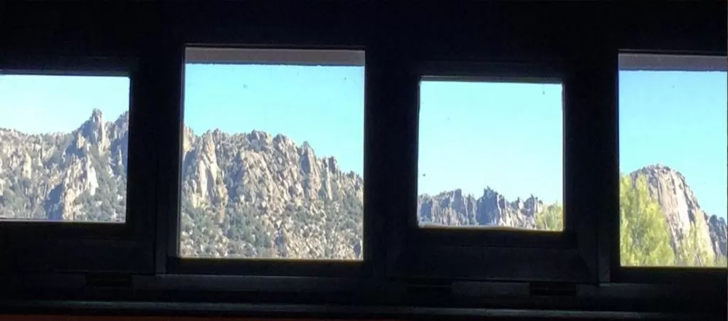 Decorative detail in Hotel Sara De Ur