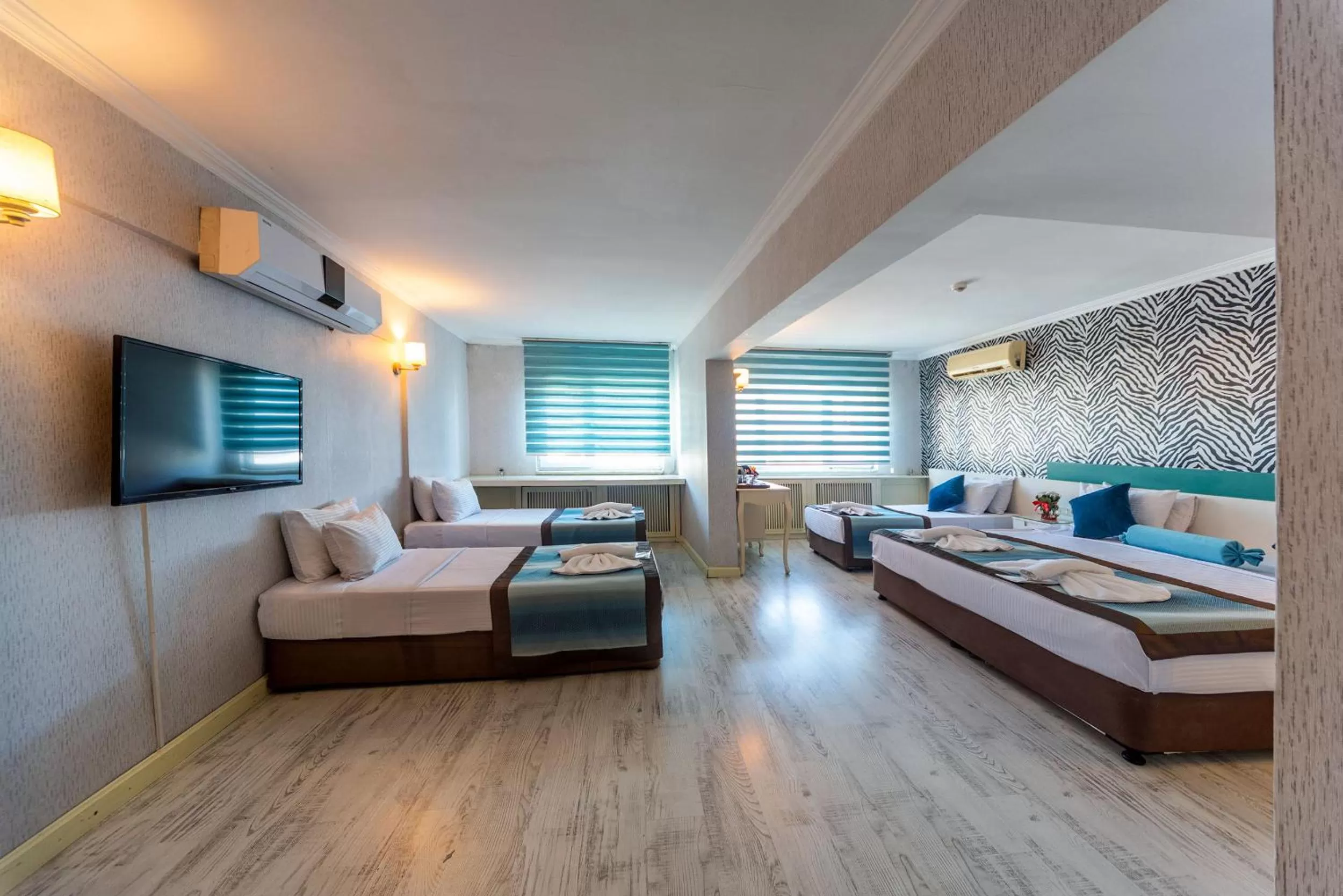 Family, Bed in Viva Deluxe Hotel