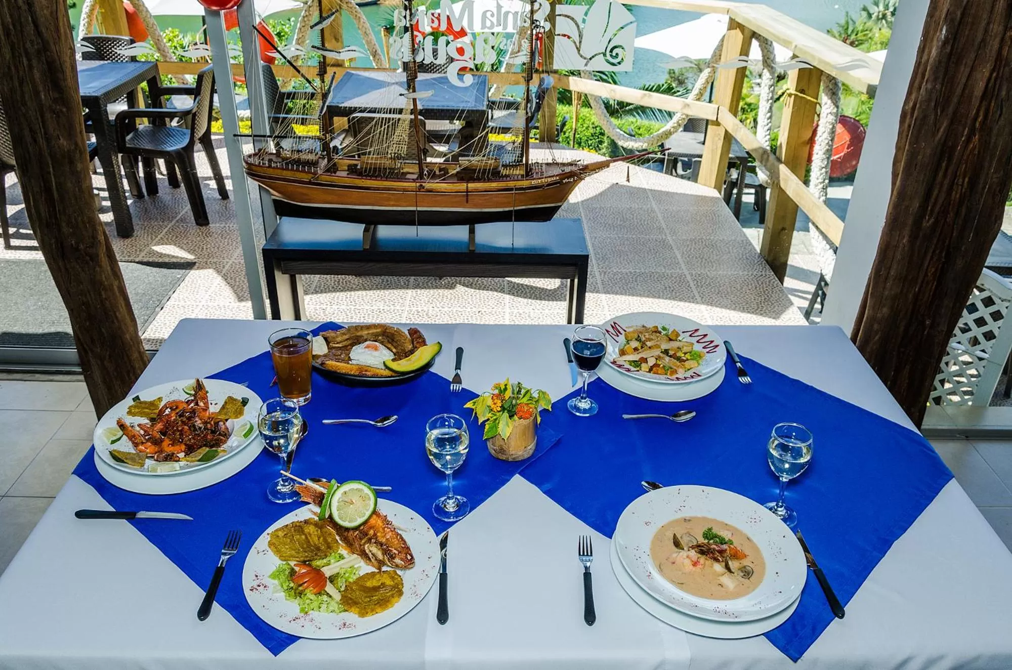 Restaurant/places to eat in Hotel Santa Maria de las Aguas Peñol