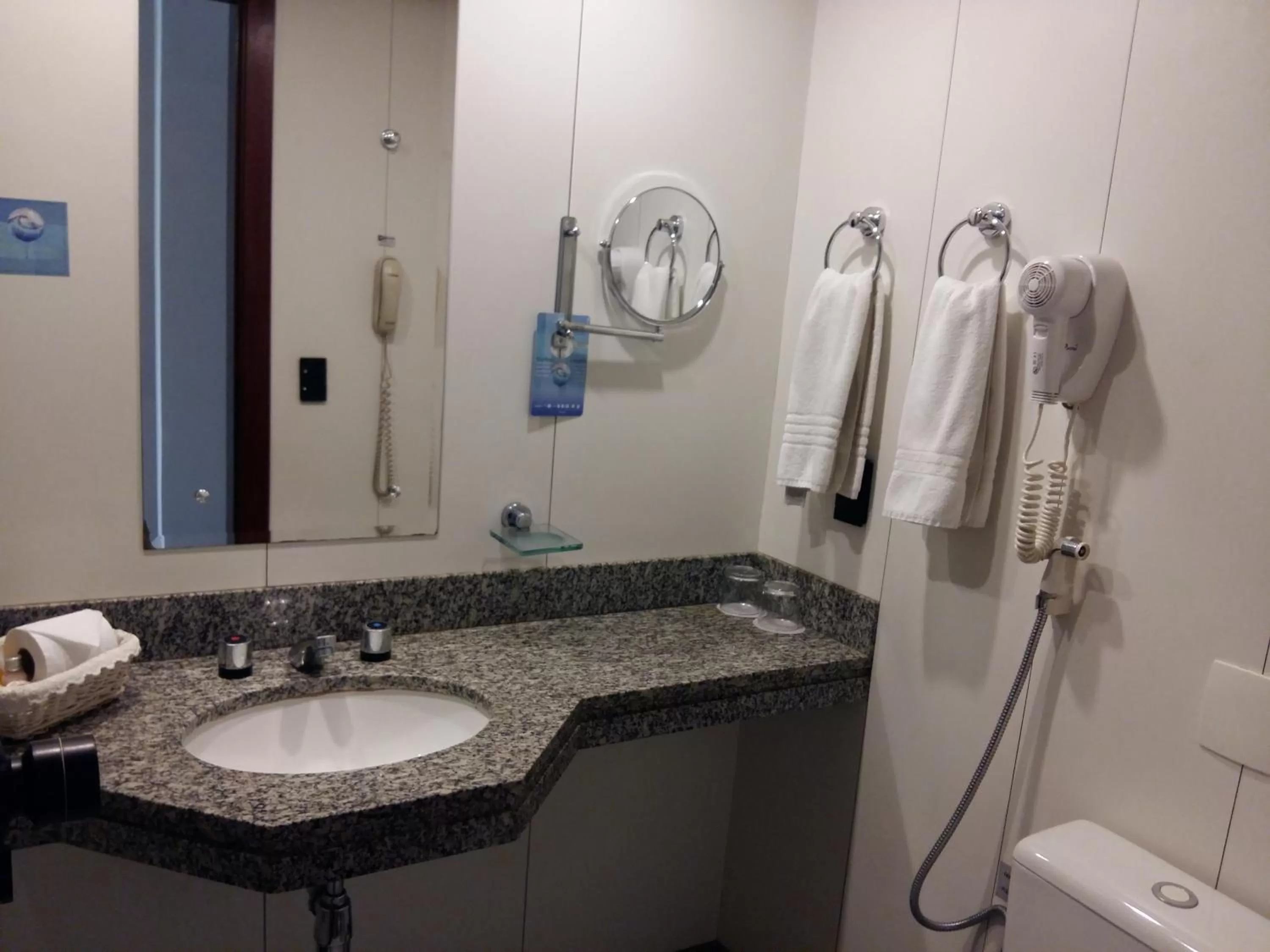 Bathroom in Metropolitan Hotel Brasília