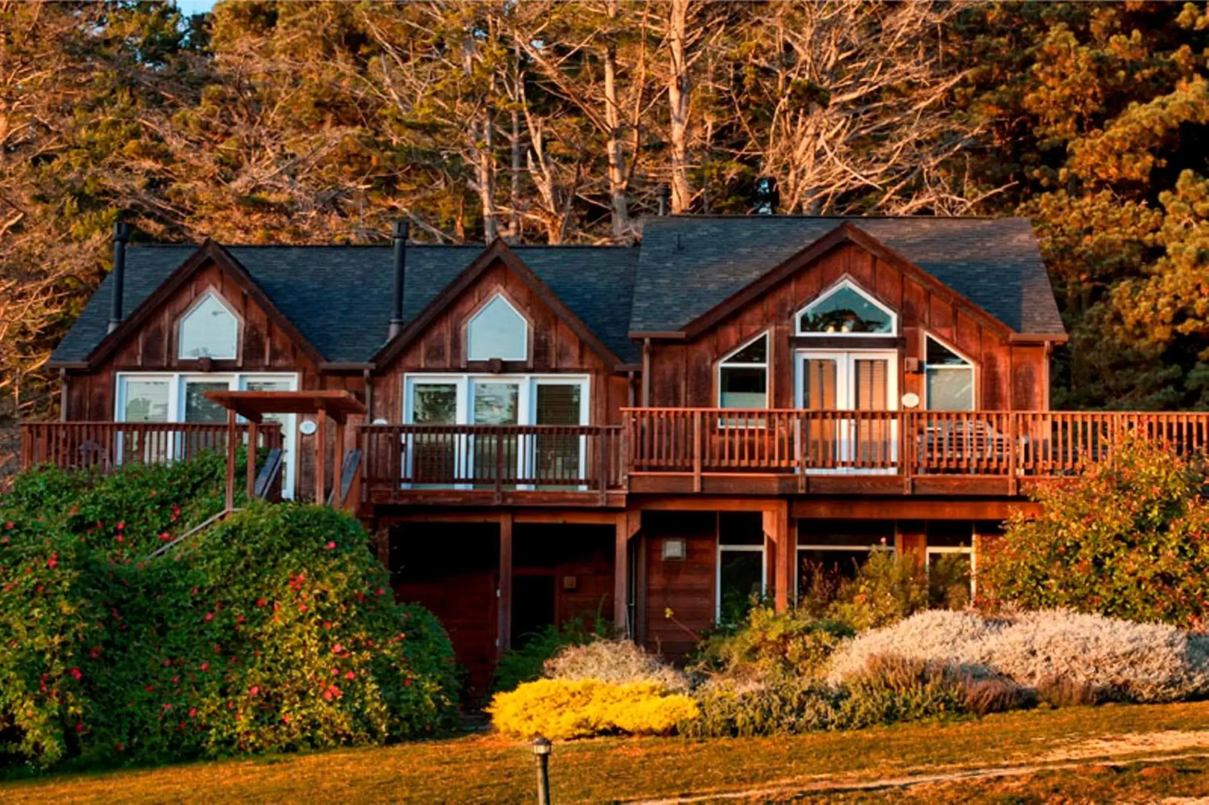 Deluxe Double Room with Balcony and Sea View in Inn at Schoolhouse Creek Deluxe Double Room with Balcony and Sea View in Inn at Schoolhouse Creek