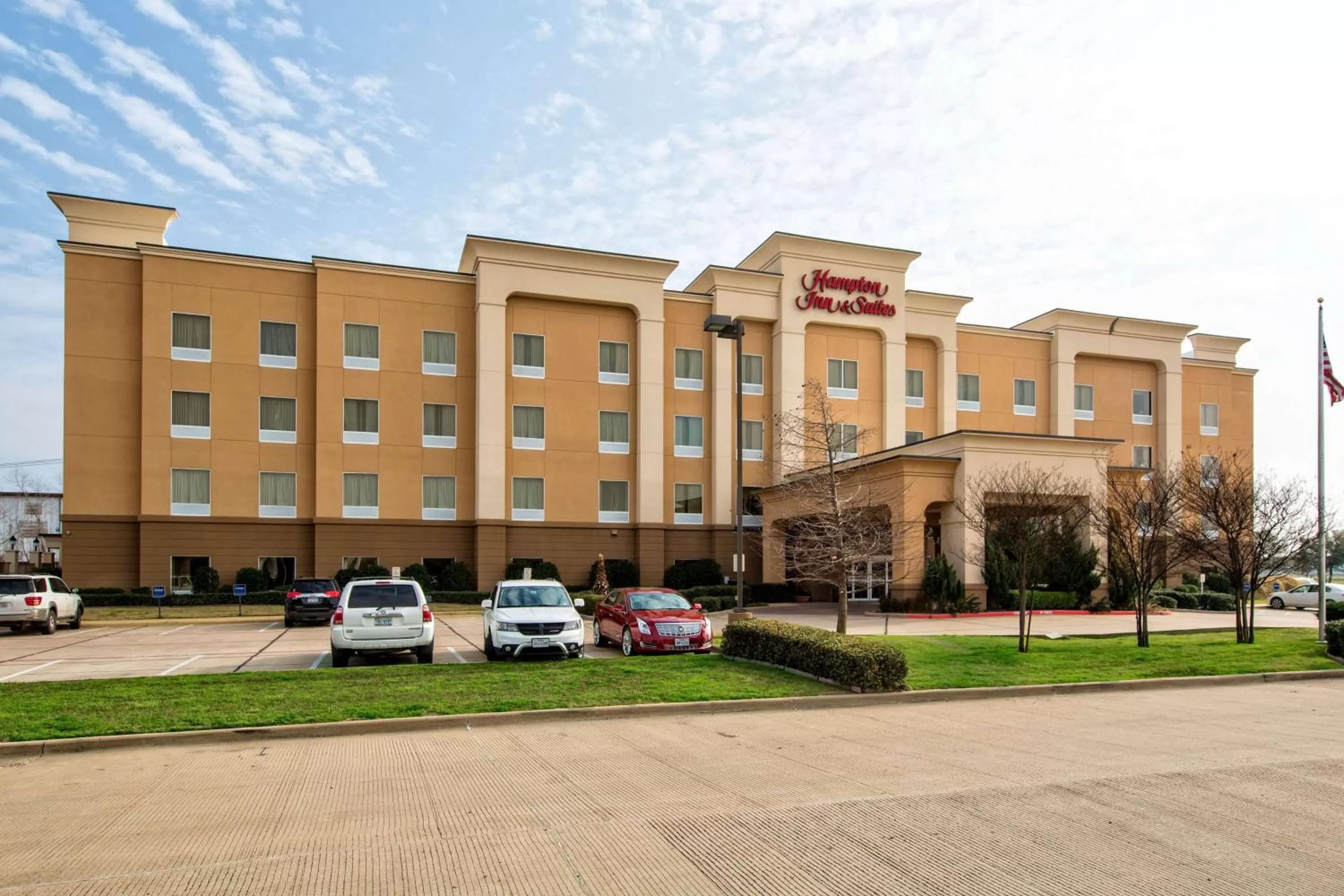 Property building in Hampton Inn & Suites Corsicana