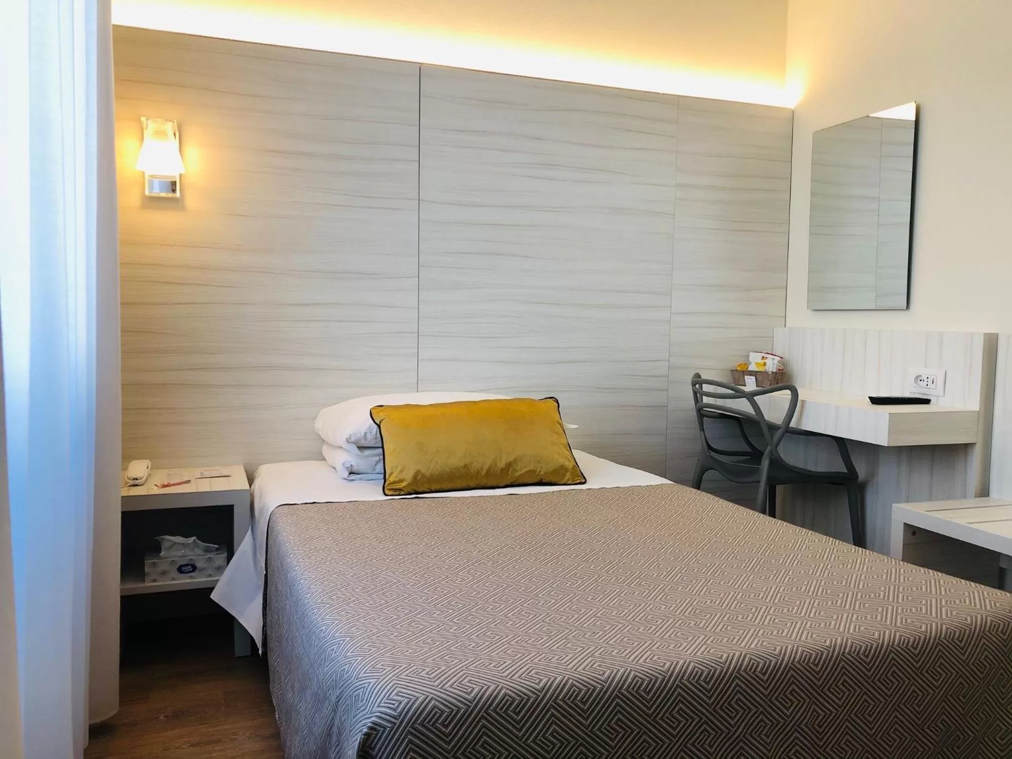 Bed in Hotel La Nuova Rotaia