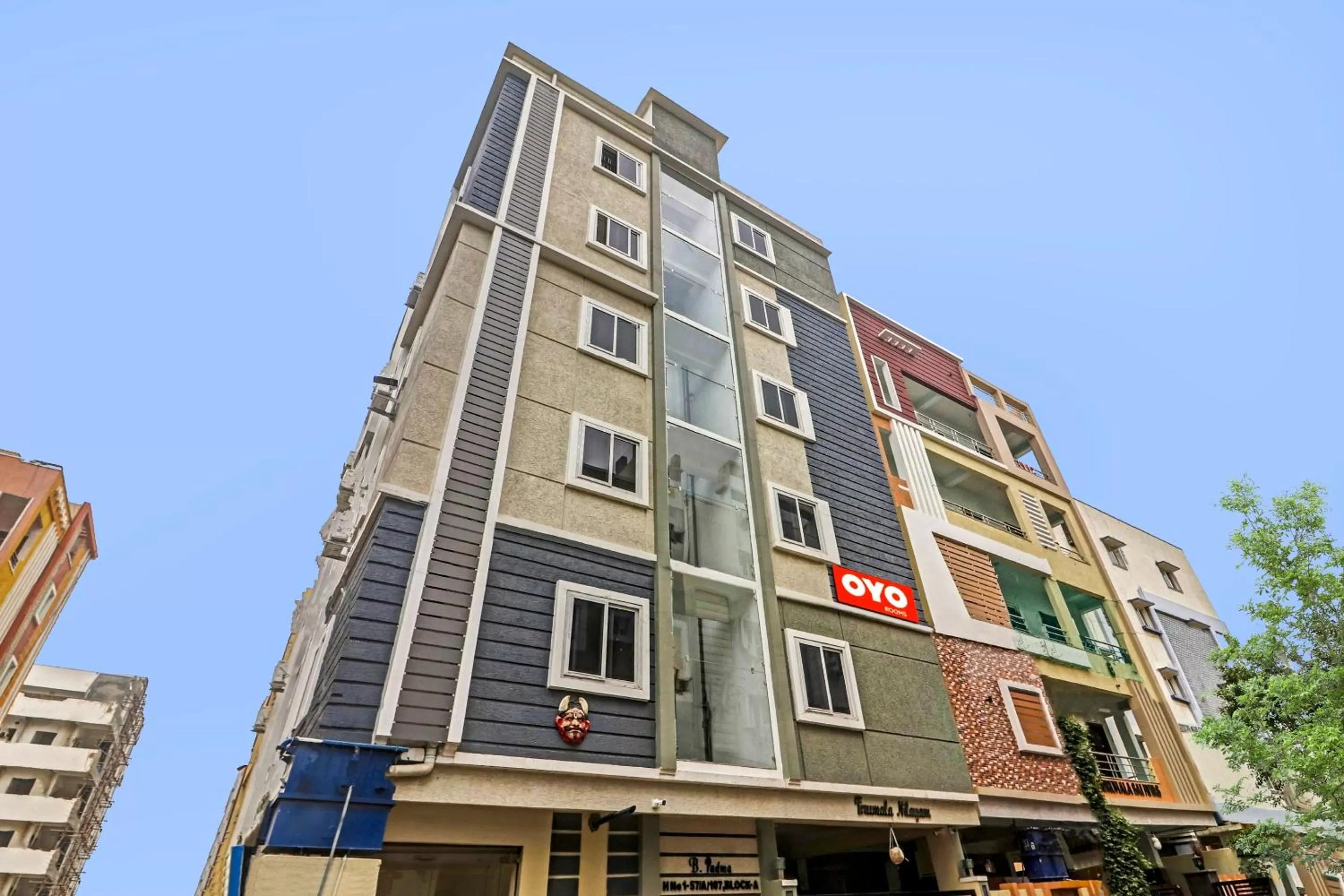 Facade/entrance in Super Hotel O Honey Heights Near Botanical Garden