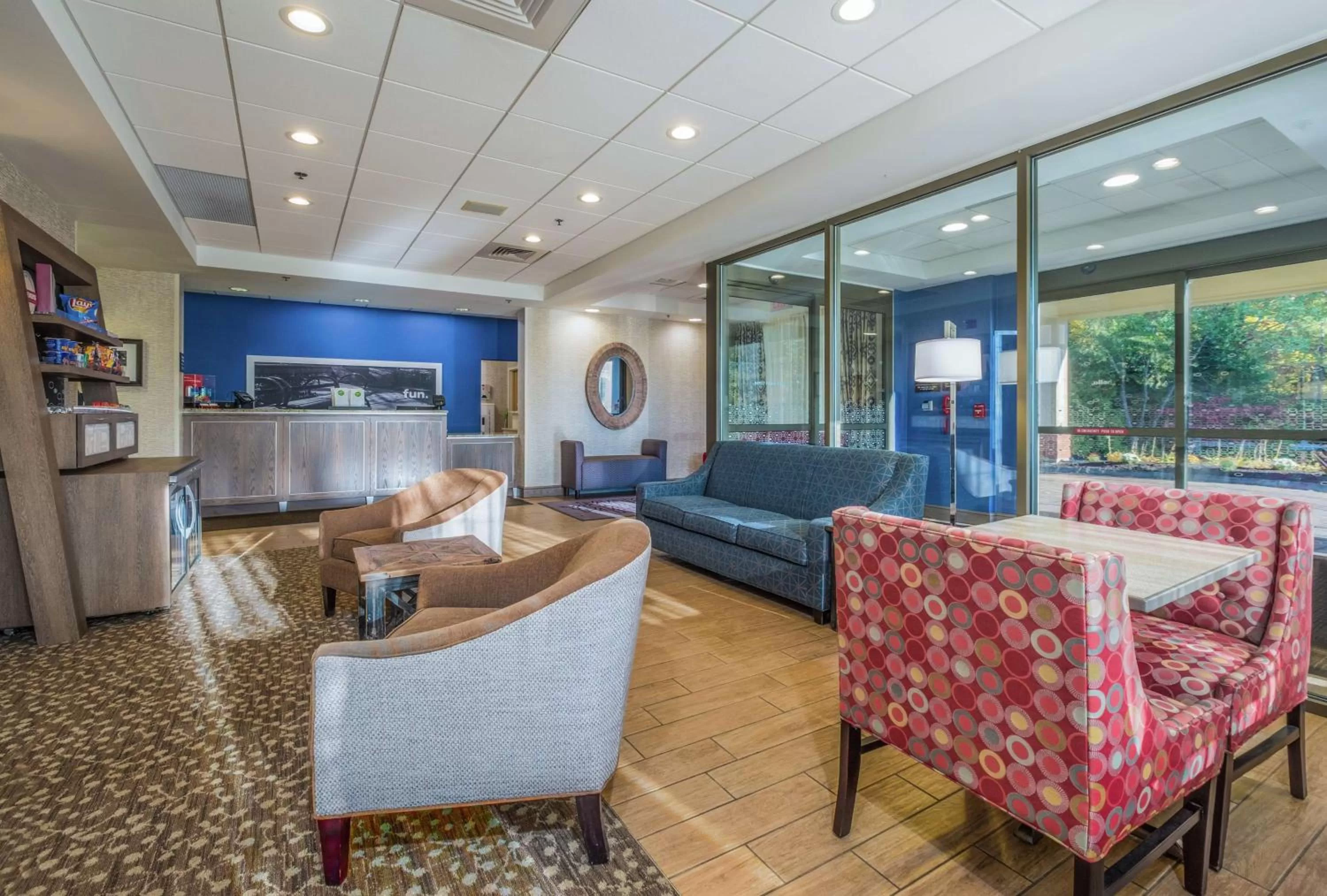 Lobby or reception in Hampton Inn Freeport/Brunswick