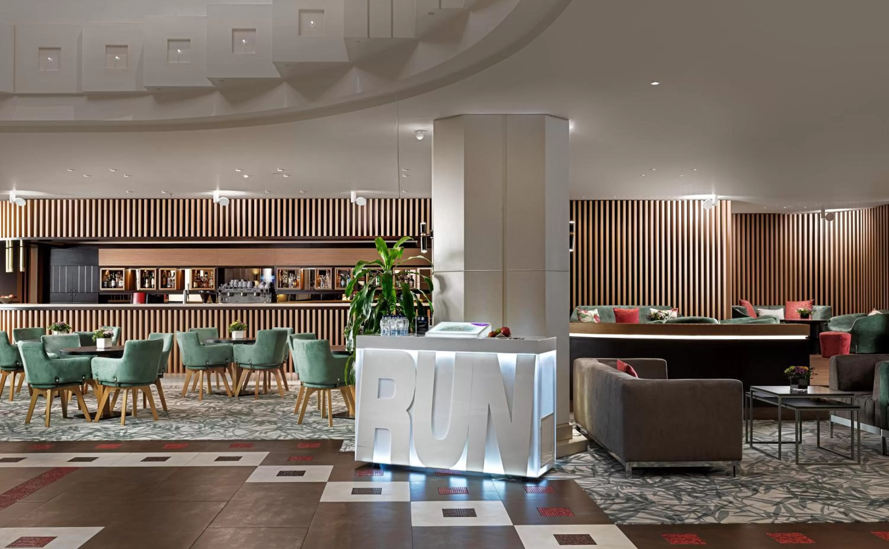 Lounge or bar in Crowne Plaza Athens City Centre by IHG