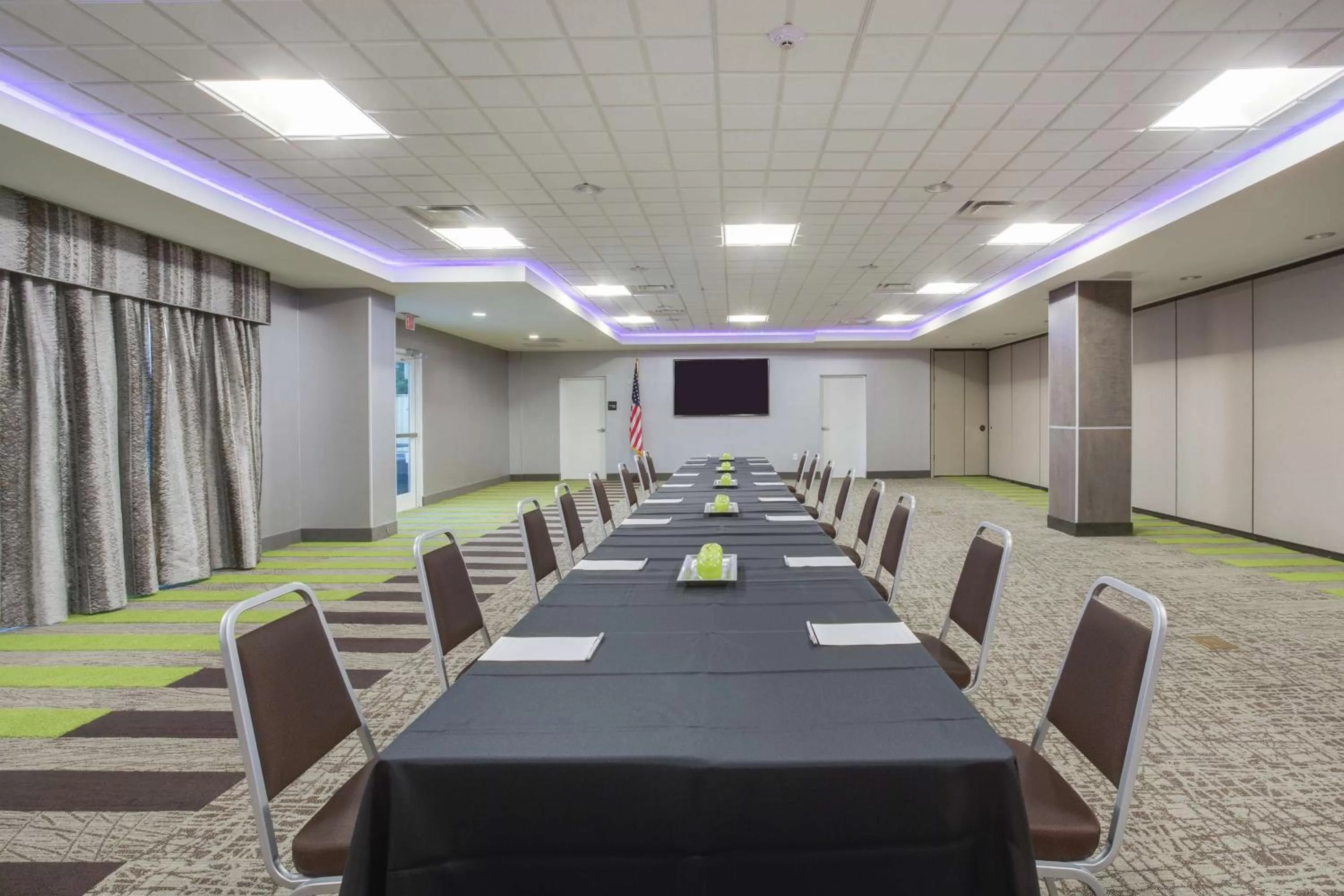 Meeting/conference room in Hampton Inn and Suites Jacksonville/Orange Park, FL