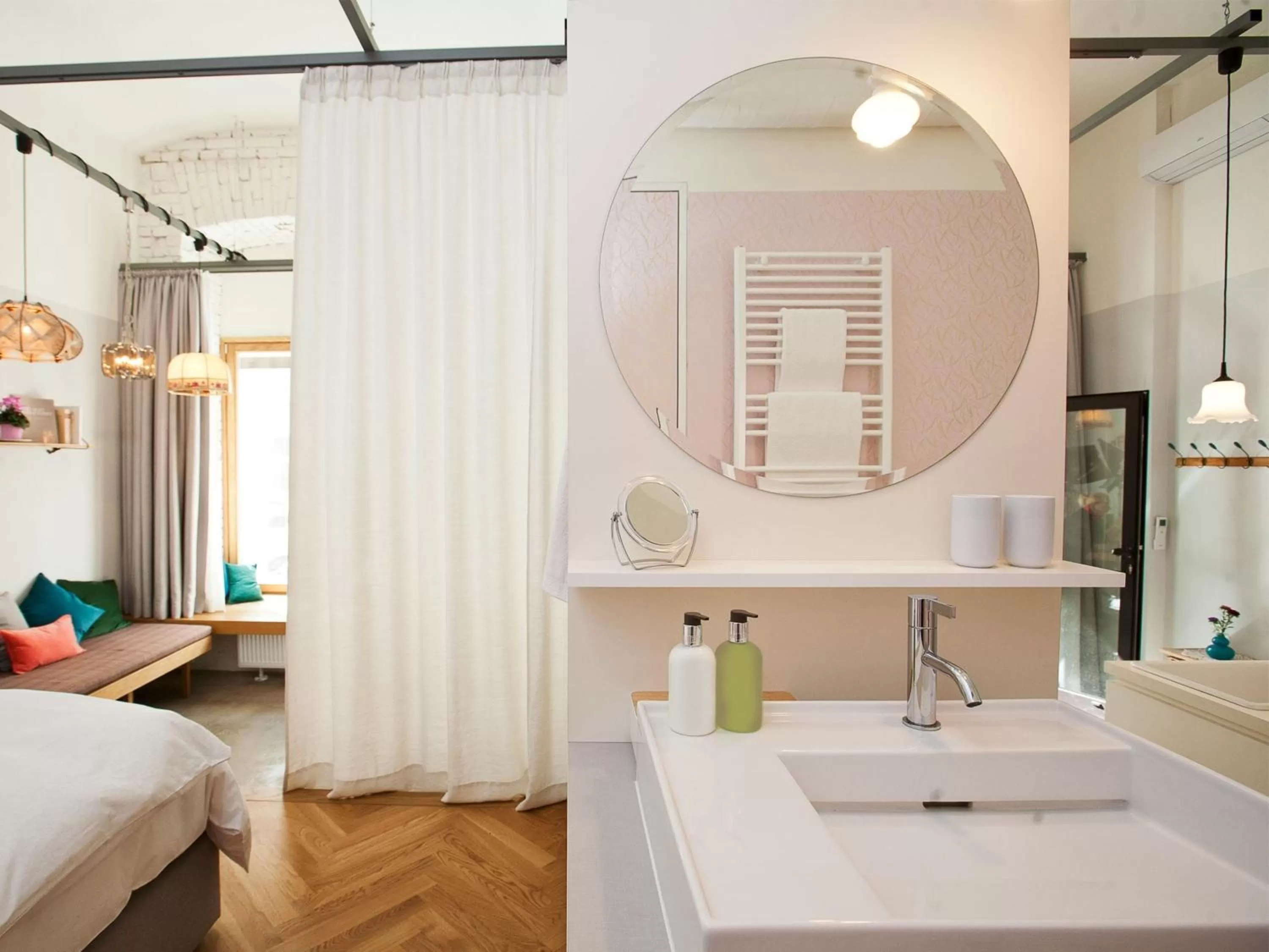 Bathroom, Bed in grätzlhotel Karmelitermarkt