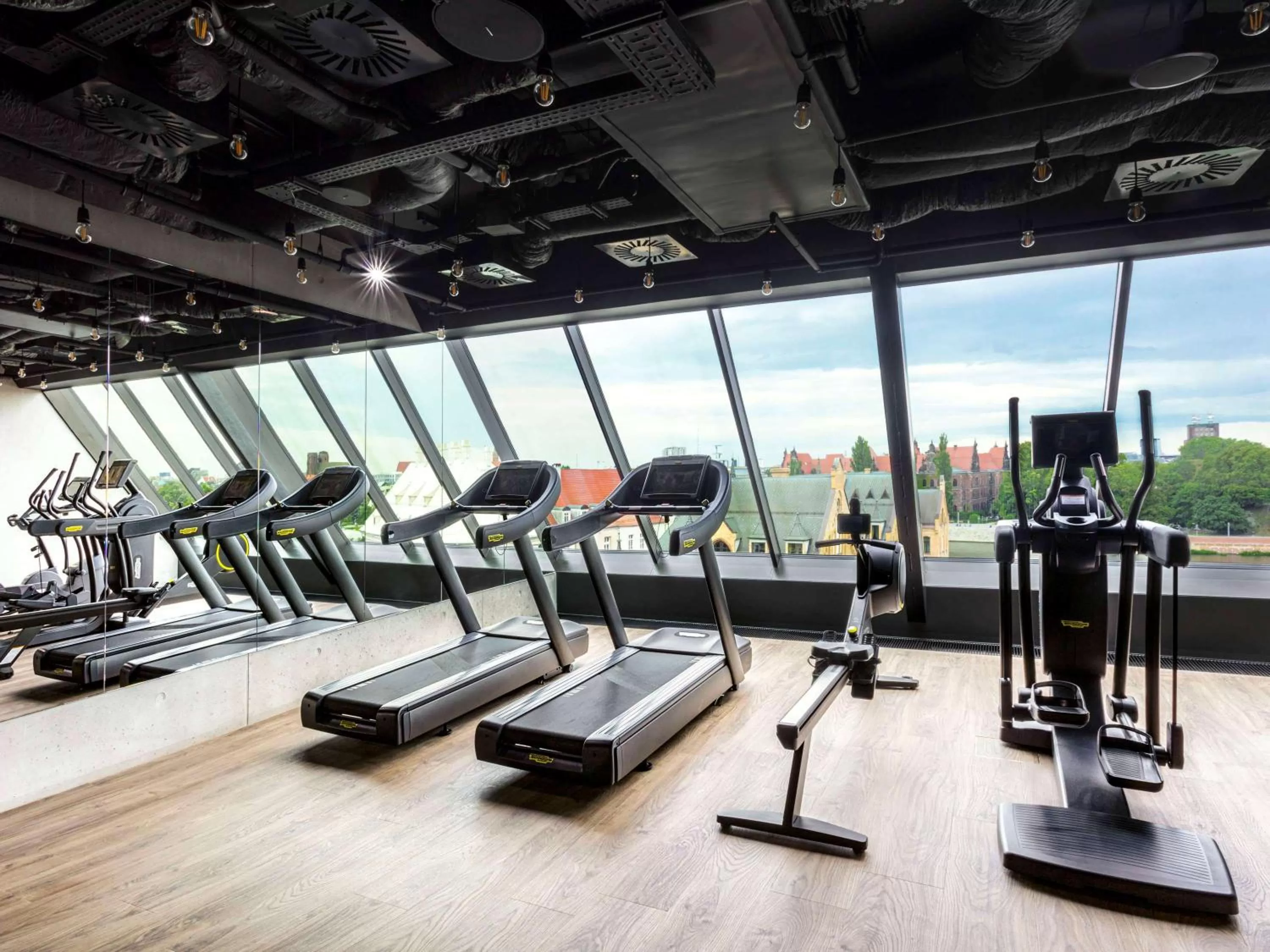 Fitness centre/facilities in The Bridge Wroclaw - MGallery