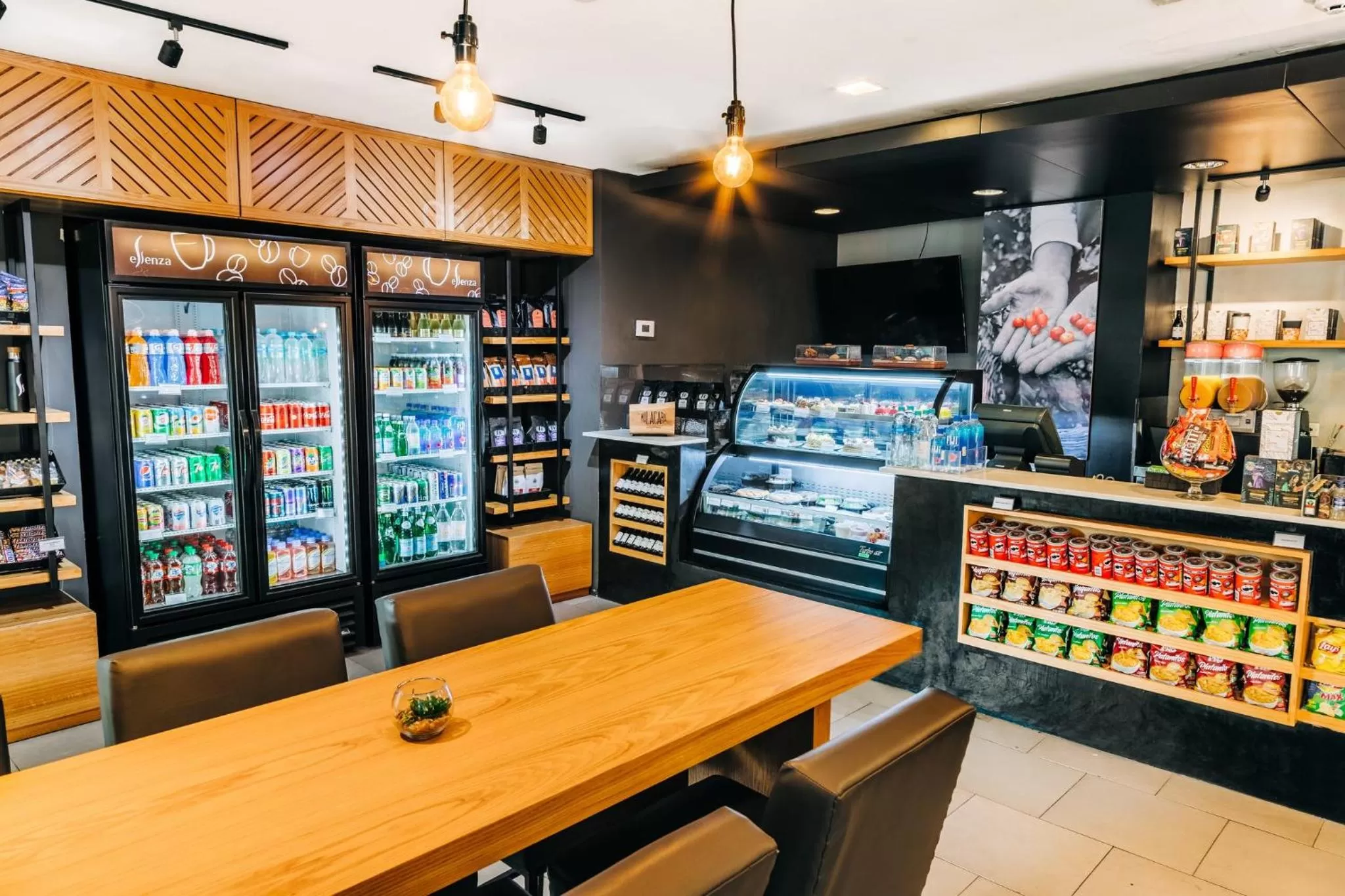 Restaurant/places to eat in Hilton San Salvador