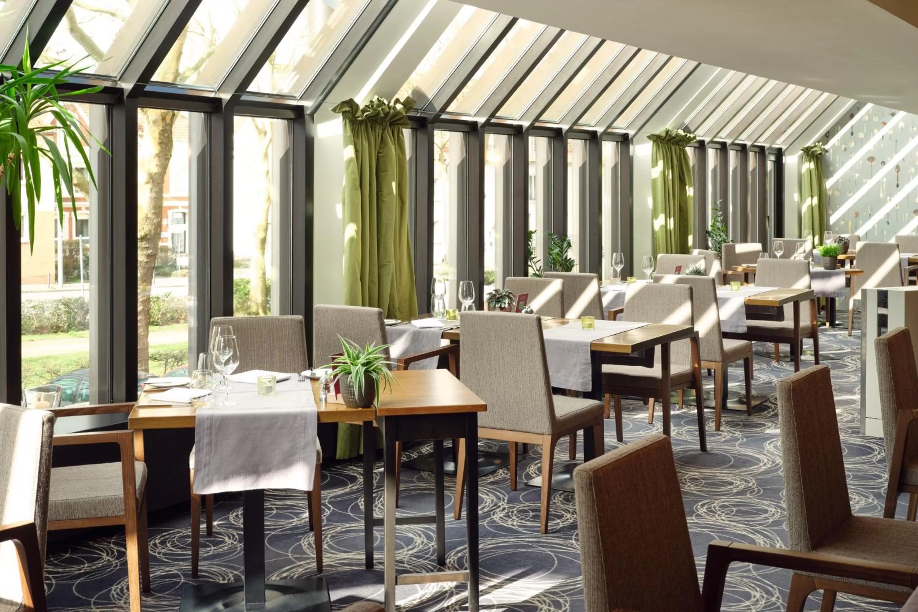 Restaurant/places to eat in Best Western Plus Arosa Hotel