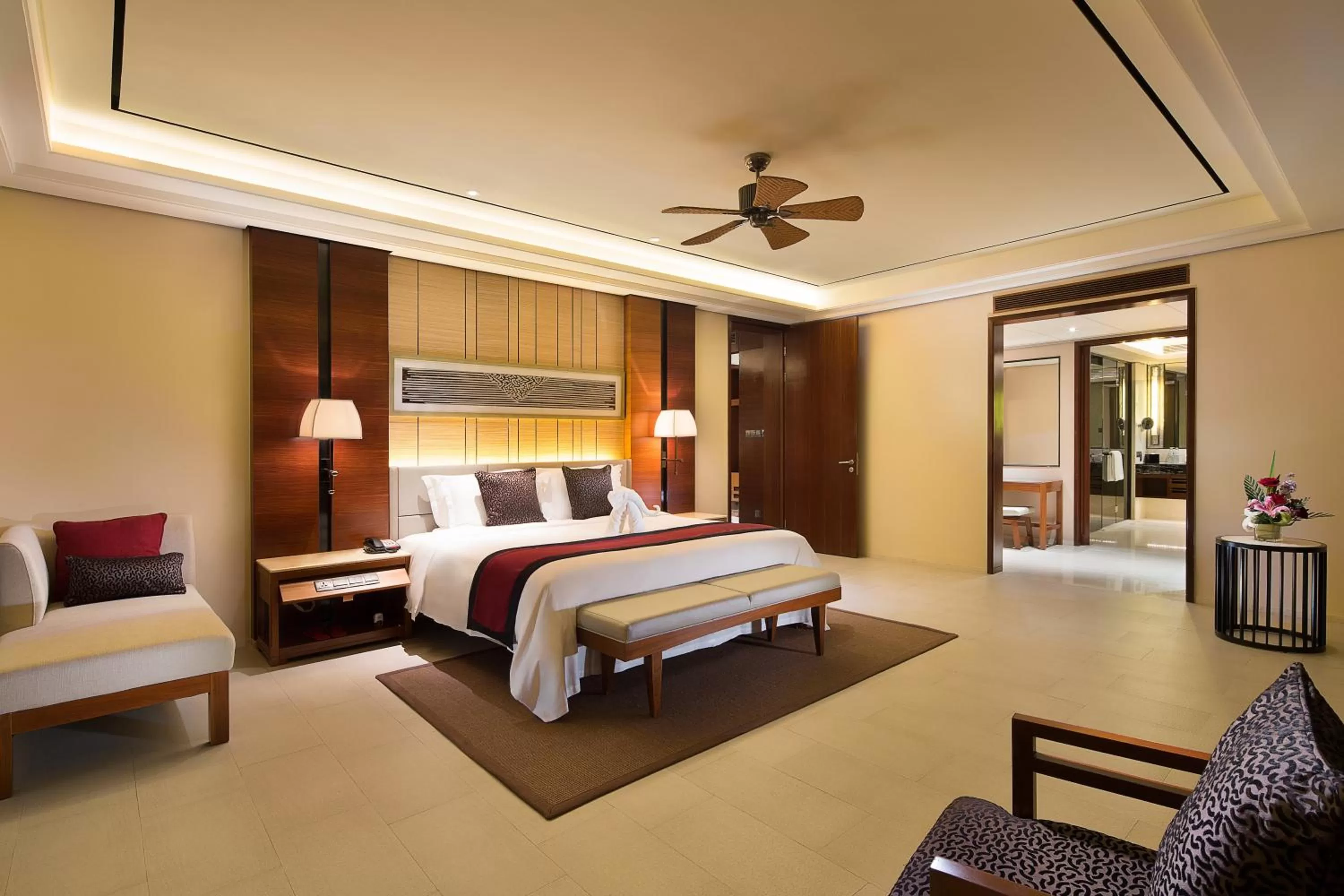 Photo of the whole room, Bed in Crowne Plaza Sanya City Center by IHG
