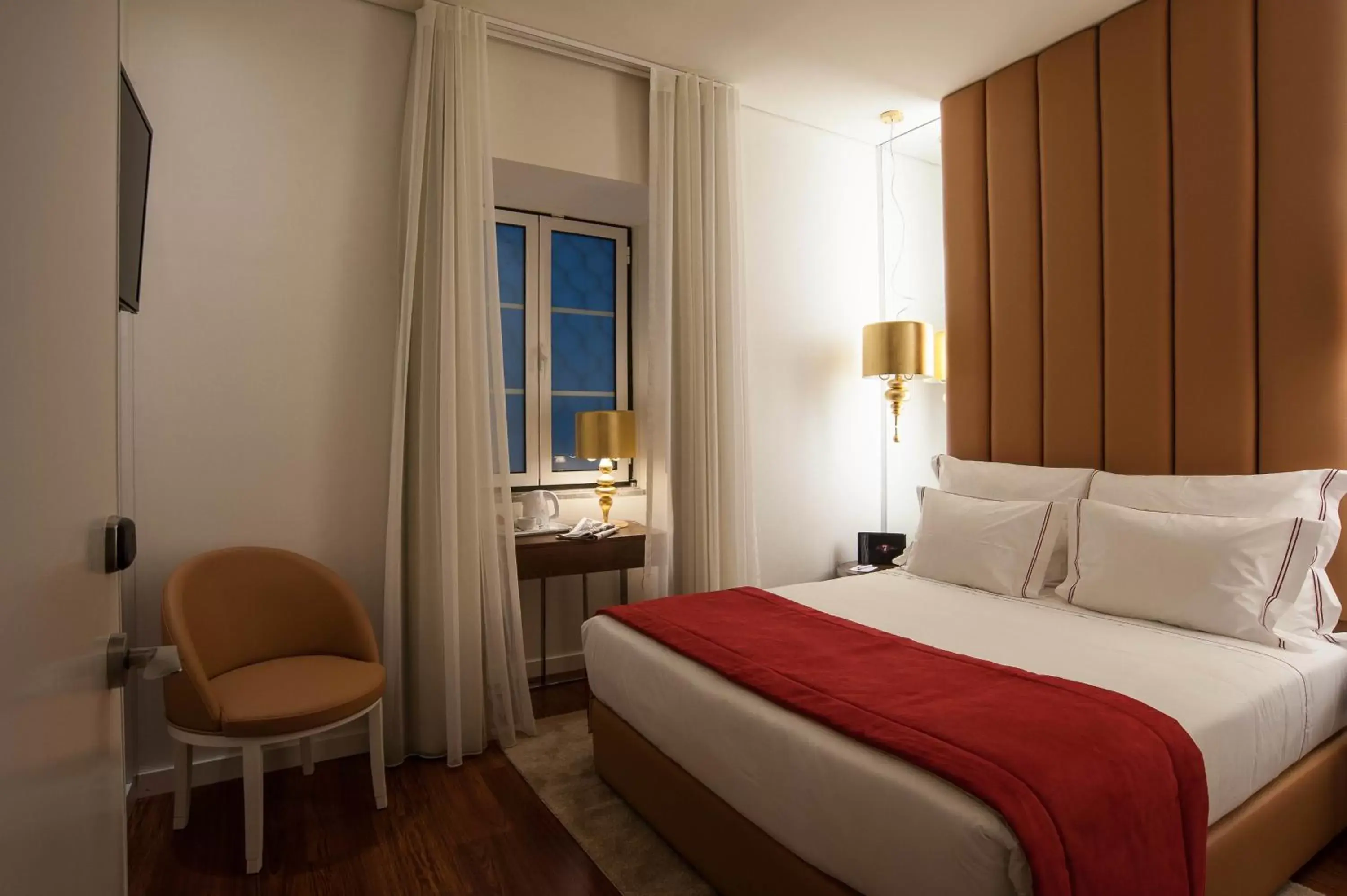 Double Room with Interior View in The 7 Hotel, Suites, Studios & Apartments Double Room with Interior View in The 7 Hotel, Suites, Studios & Apartments